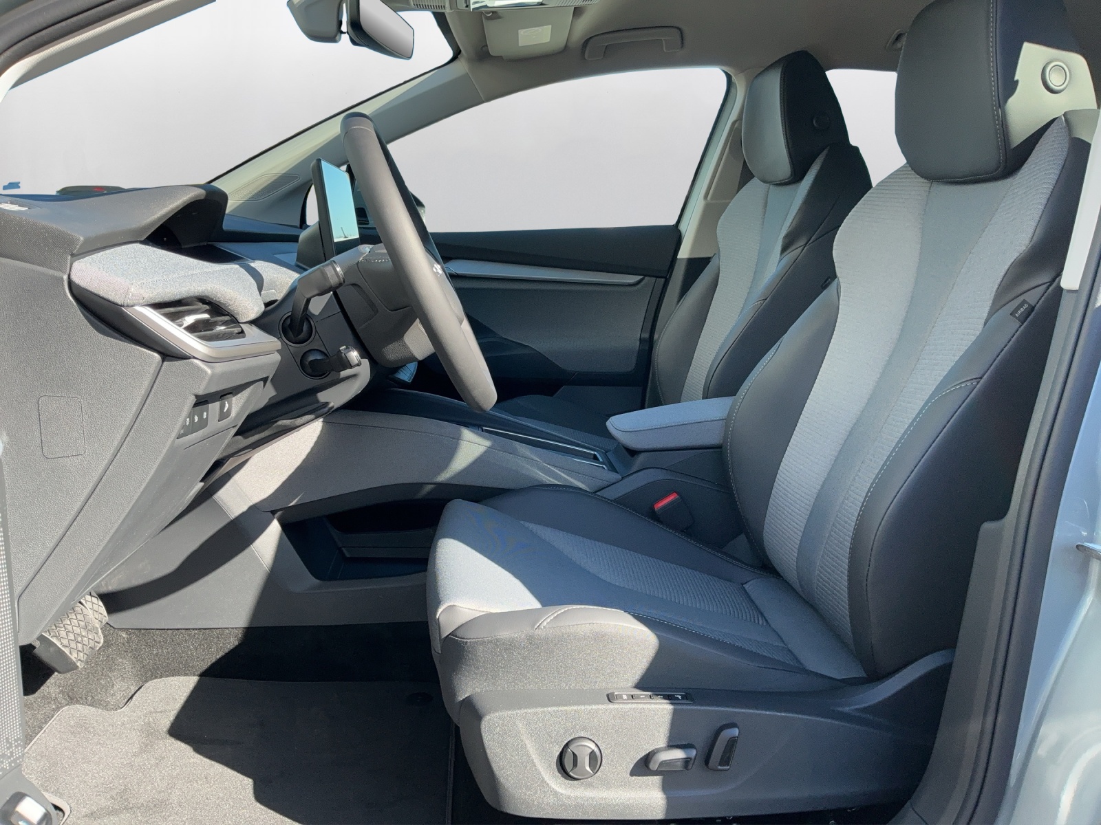 SKODA Enyaq 85x Dynamic 4x4 - 10