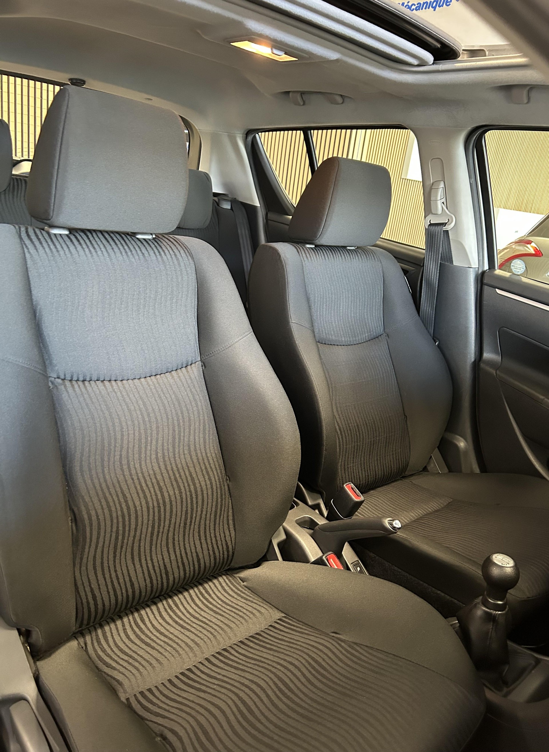 SUZUKI Swift 1.2 GL Top Indigo S/S - 14