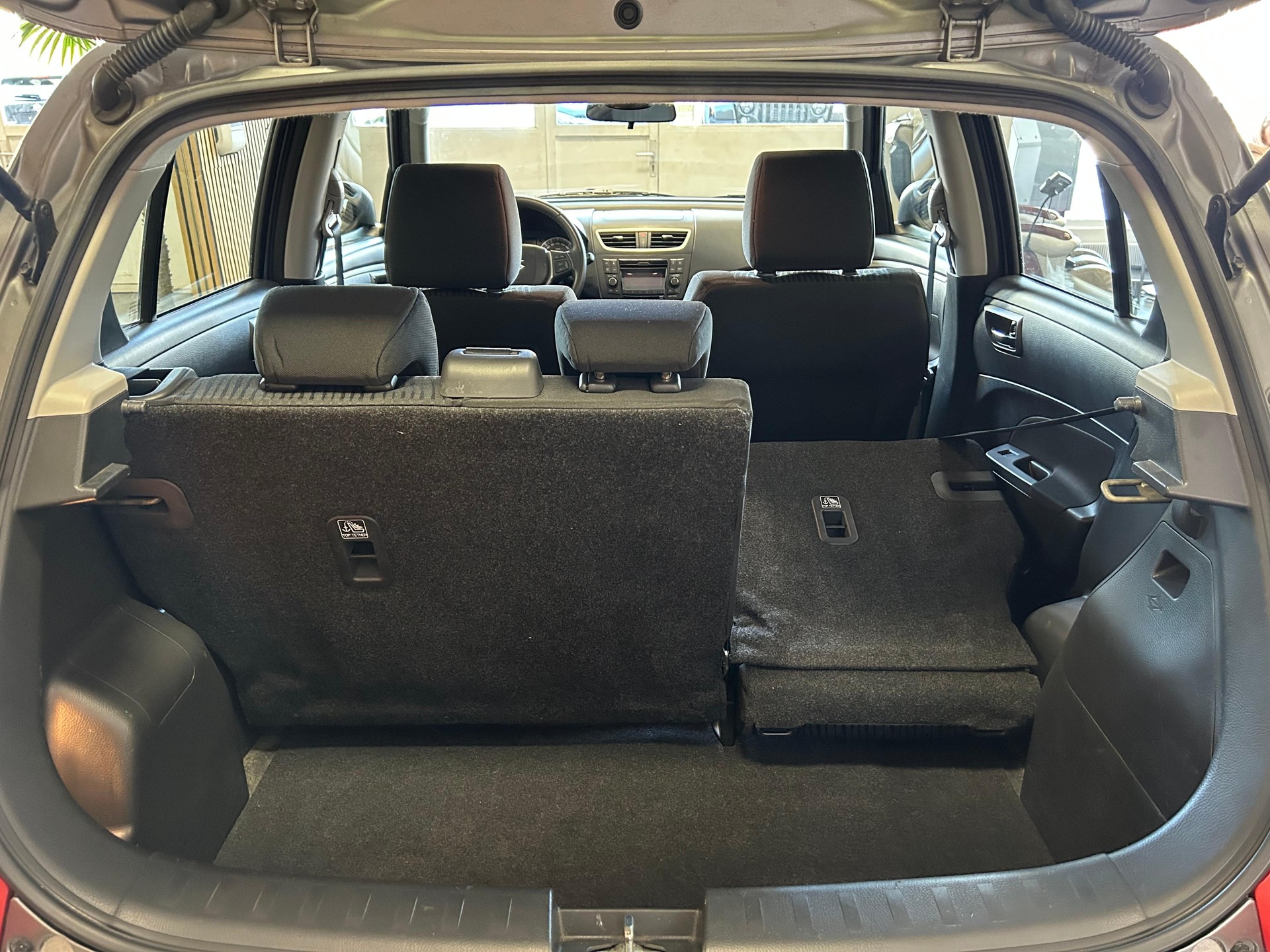 SUZUKI Swift 1.2 GL Top Indigo S/S - 18