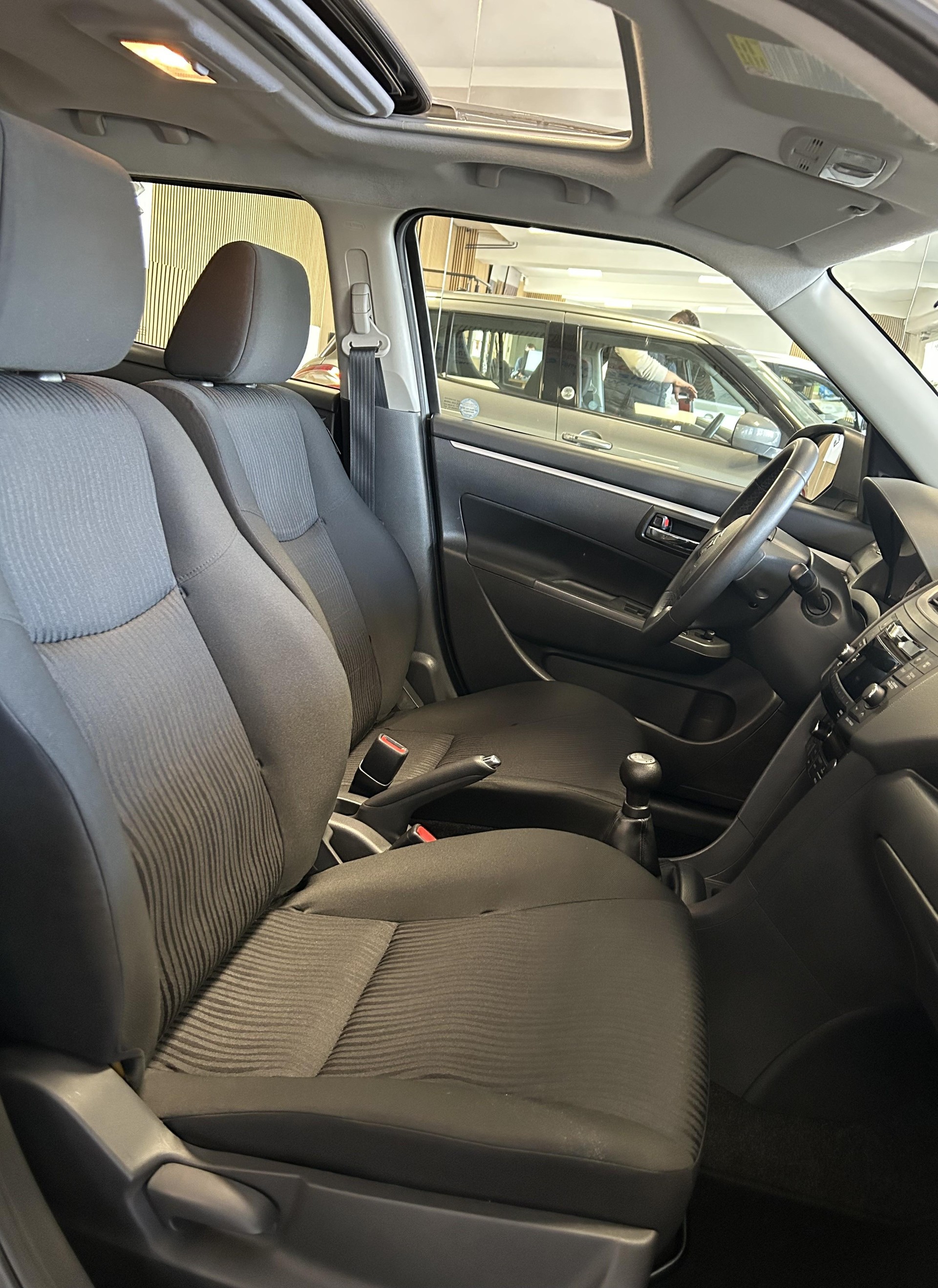 SUZUKI Swift 1.2 GL Top Indigo S/S - 13