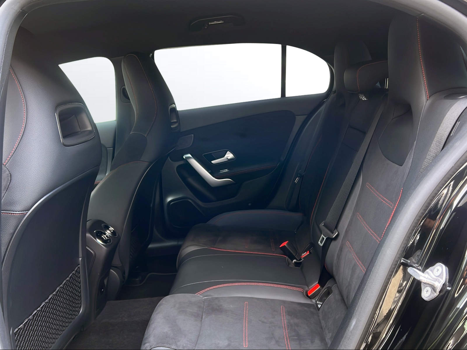 MERCEDES-BENZ A 250 4Matic 8G-DCT - 9