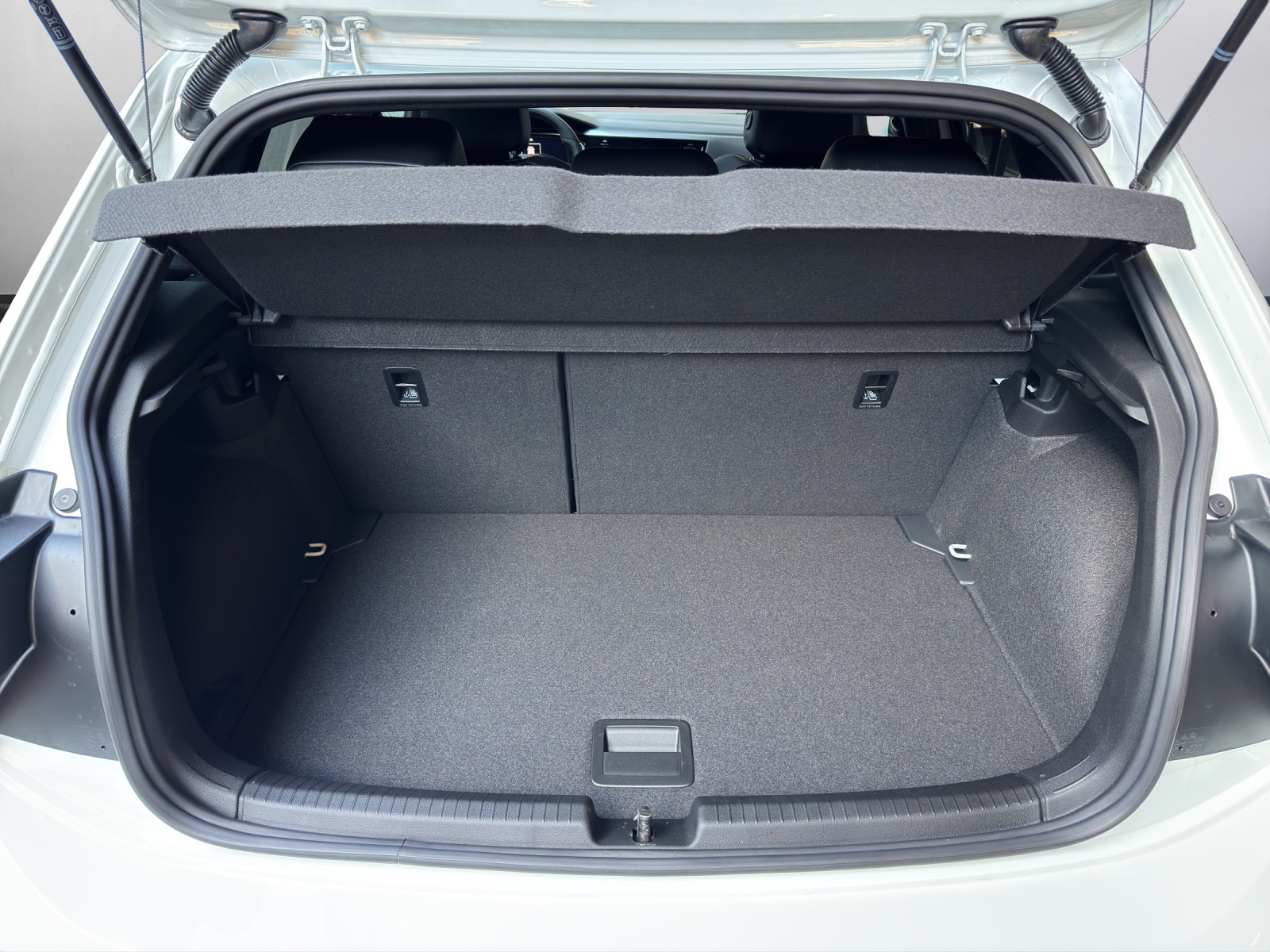 VW Polo 2.0 TSI GTI DSG - 12