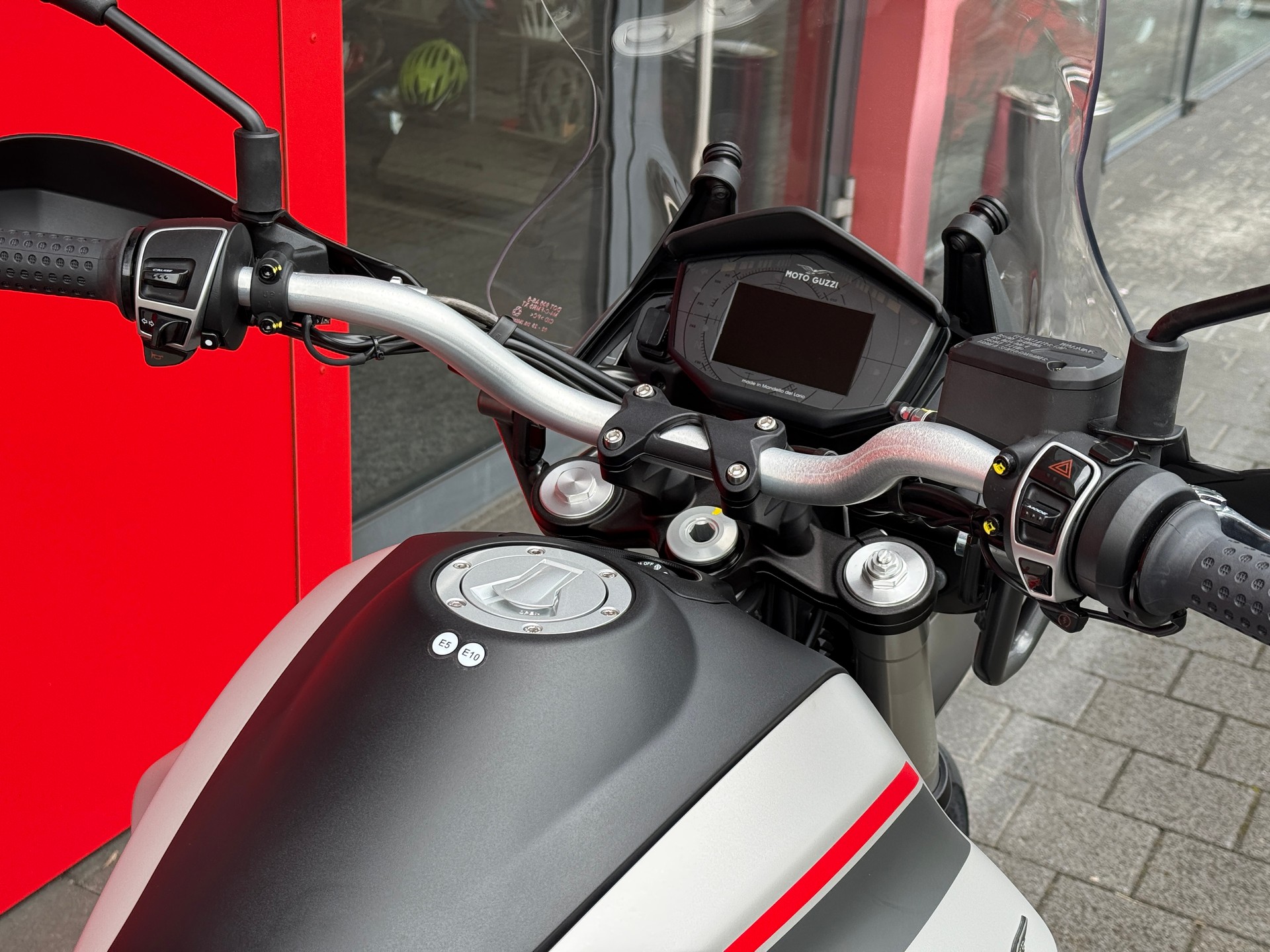 MOTO GUZZI V85 TT Travel Pack - 10
