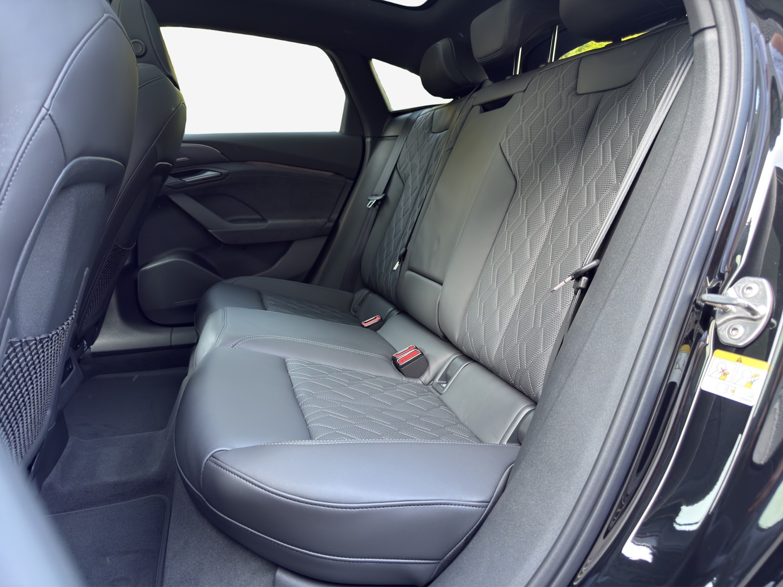 AUDI S6 Sportback e-tron quattro - 12