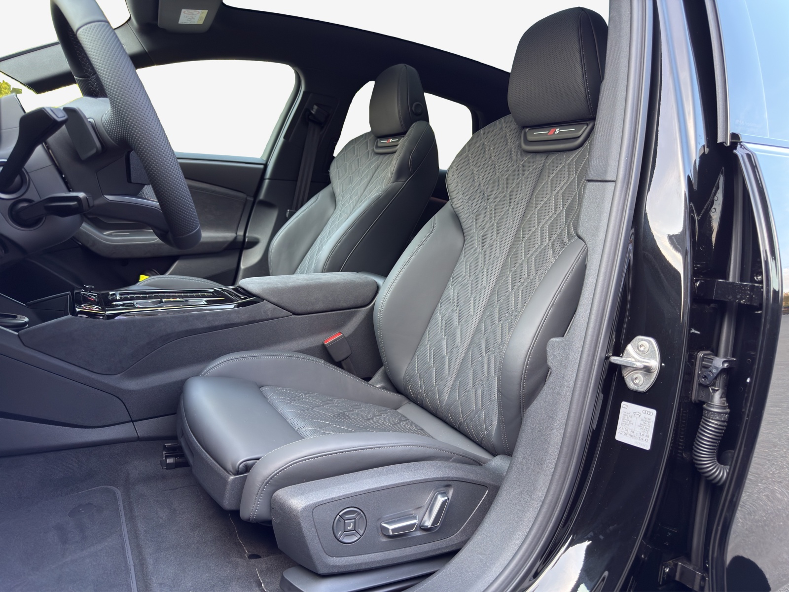 AUDI S6 Sportback e-tron quattro - 8