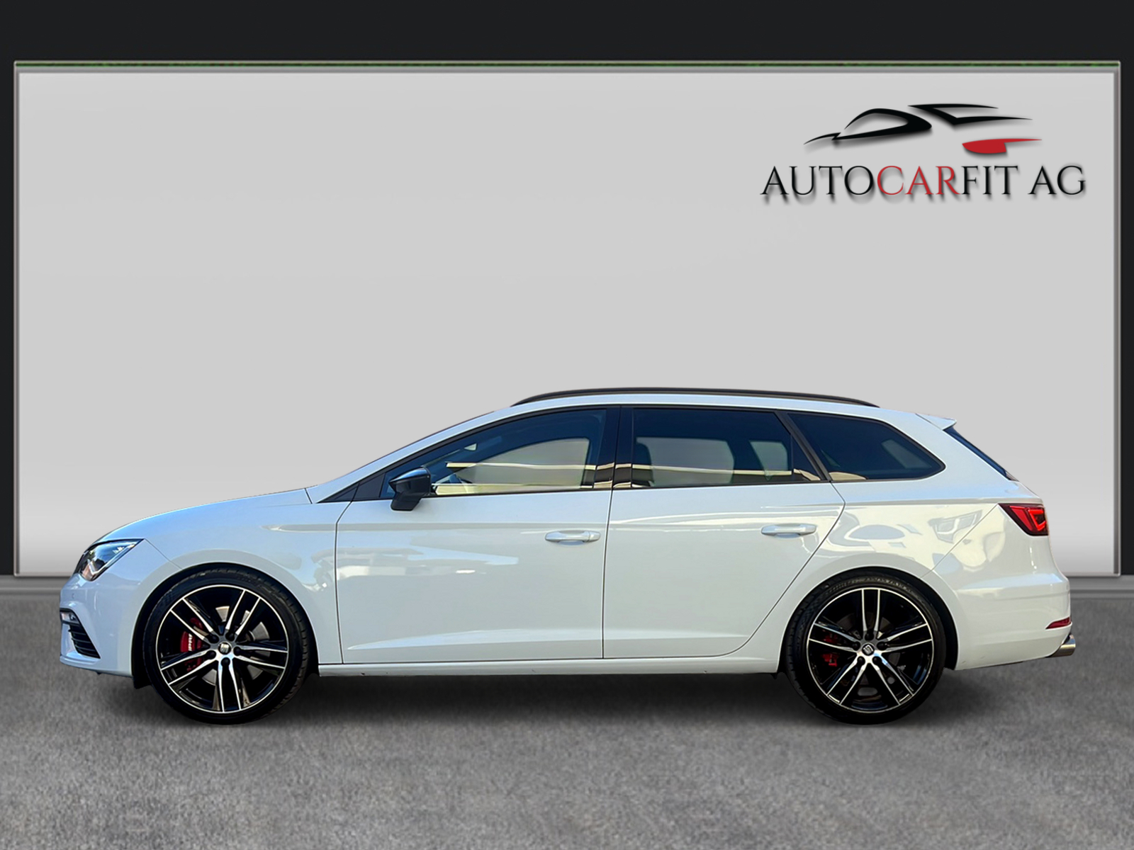 SEAT Leon ST 2.0 TSI Cupra 300 4 Drive DSG - 3