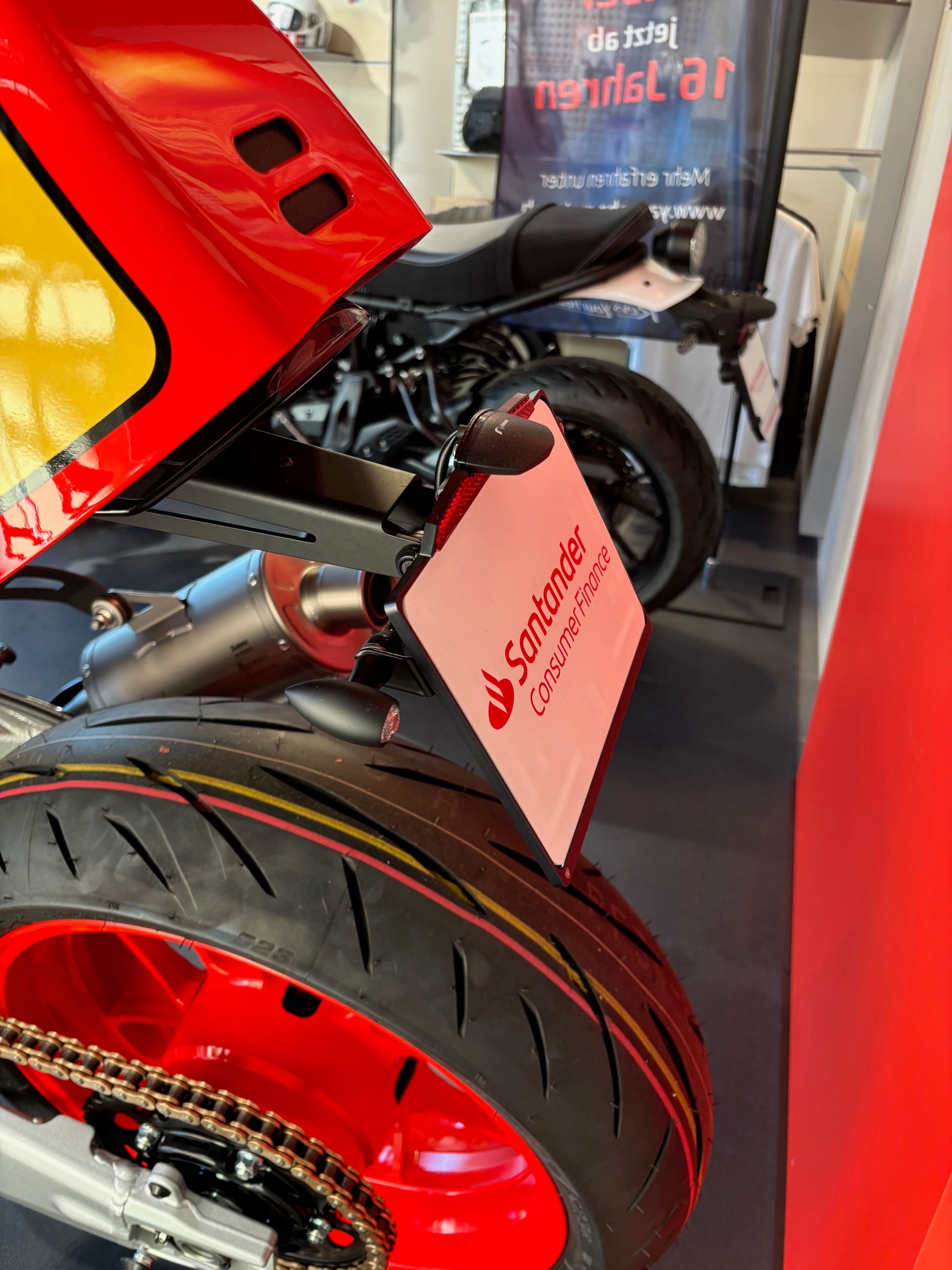 YAMAHA XSR 900 GP - 8