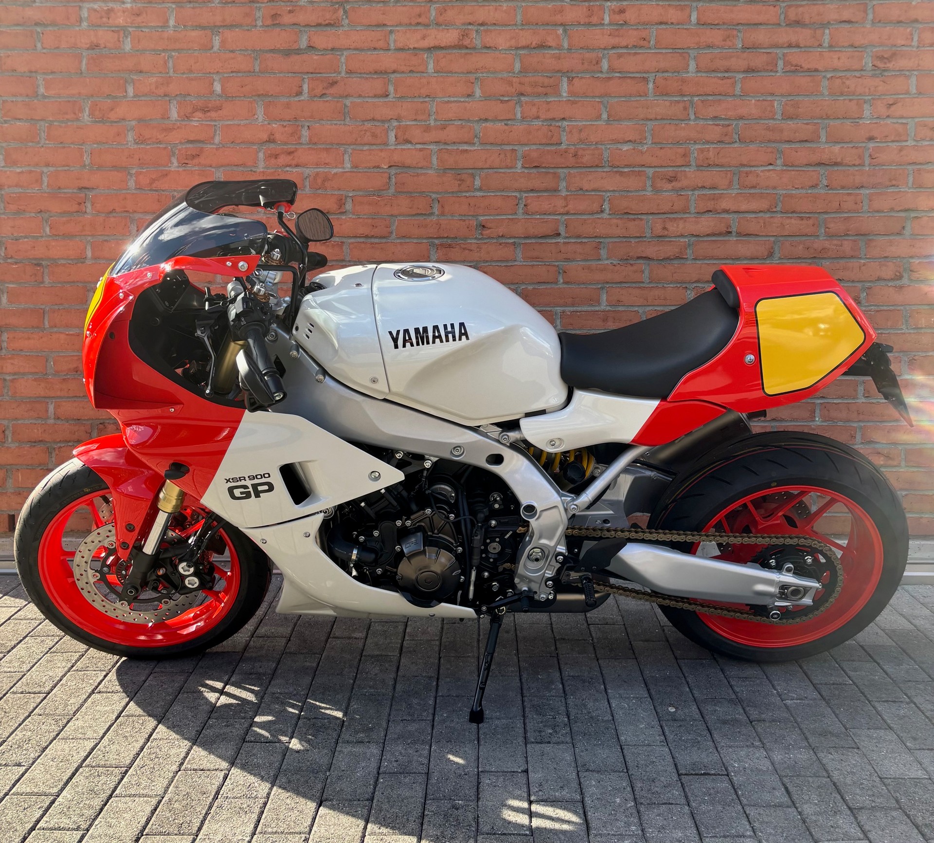 YAMAHA XSR 900 GP - 5