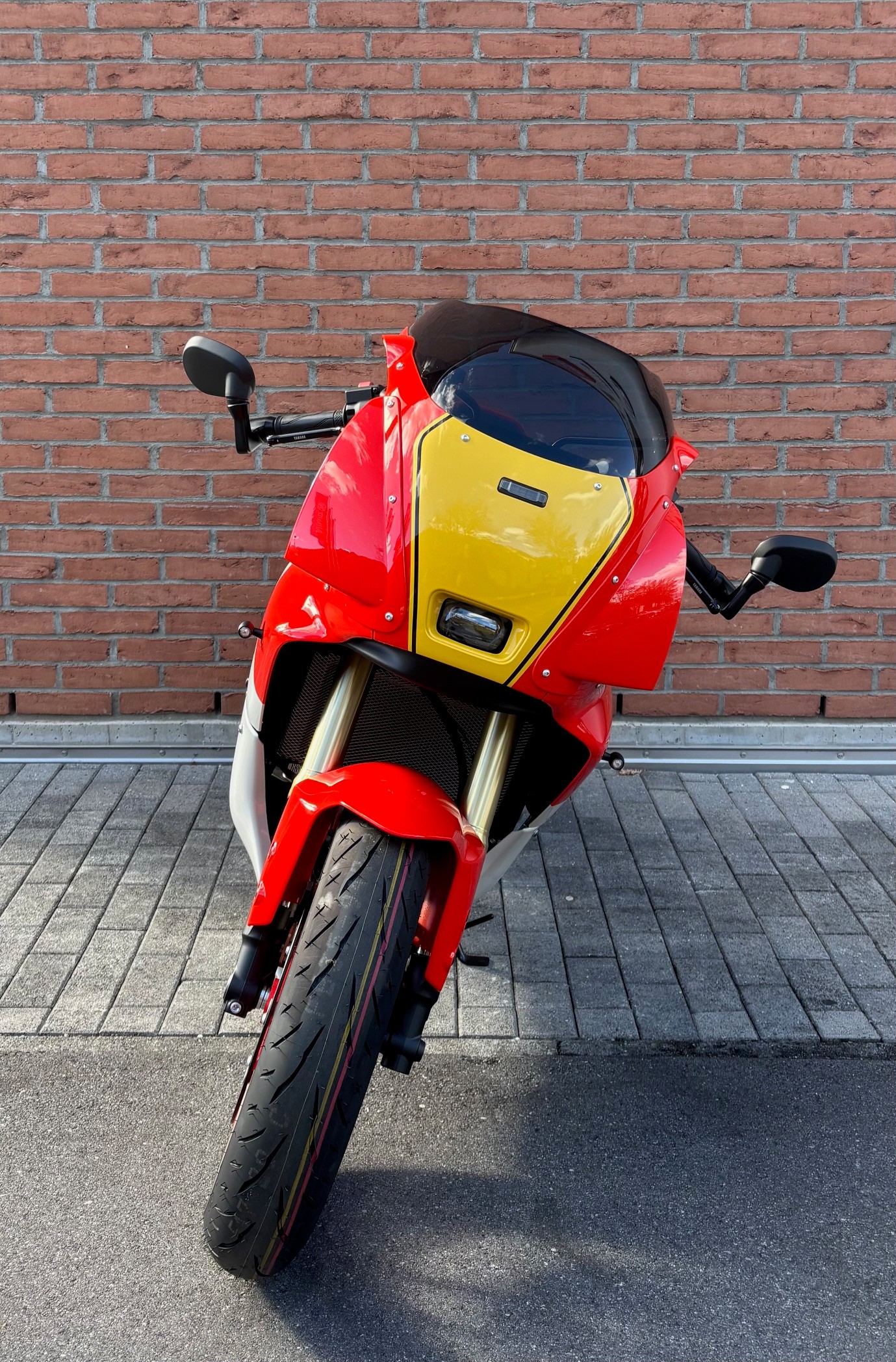 YAMAHA XSR 900 GP - 3