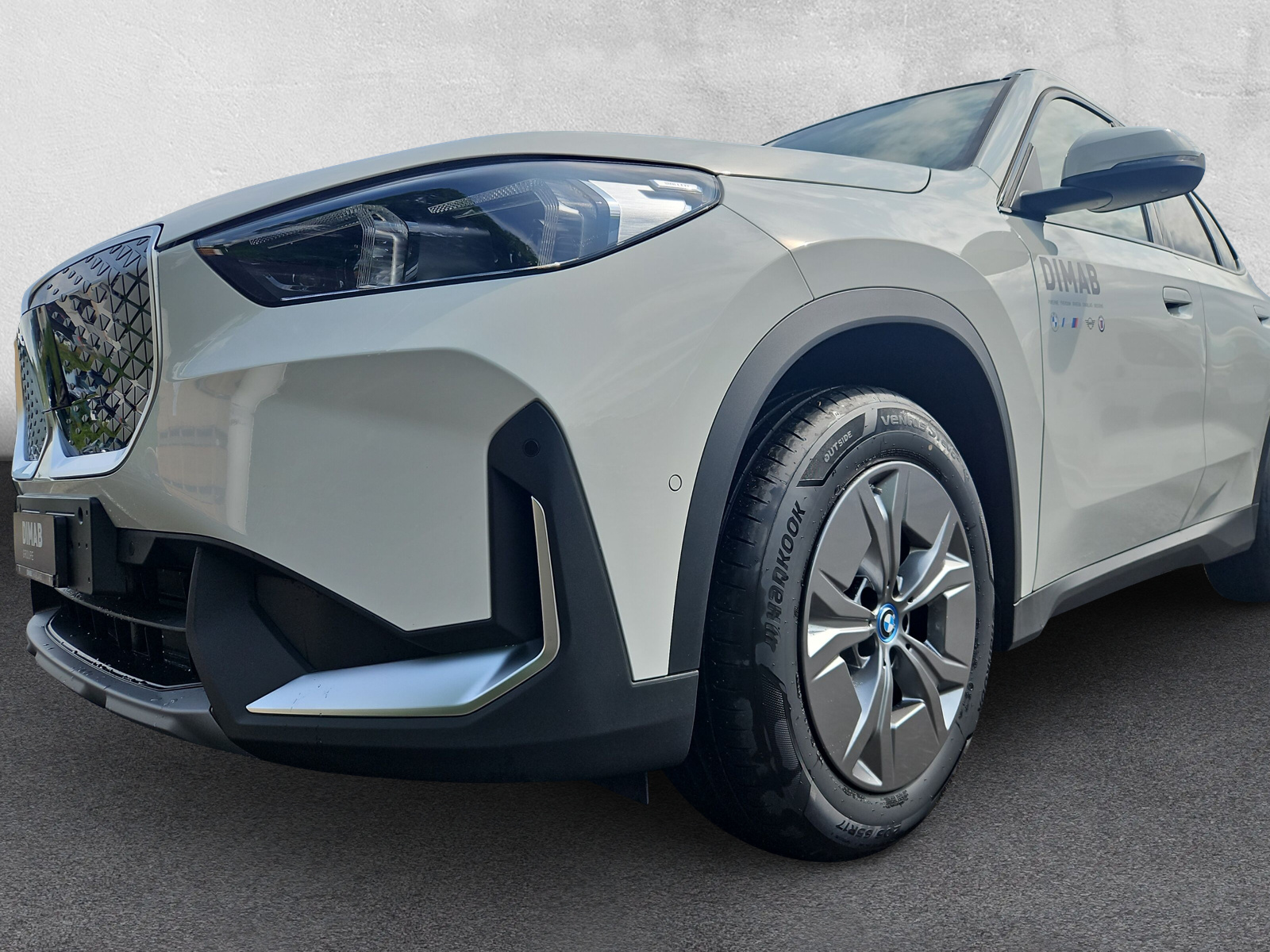 BMW iX1 eDrive 20 - 9