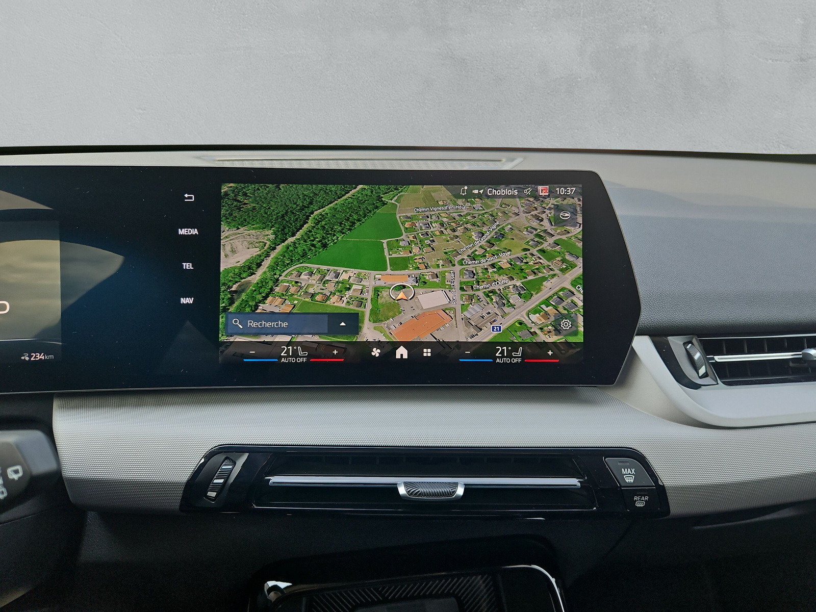 BMW iX1 eDrive 20 - 16