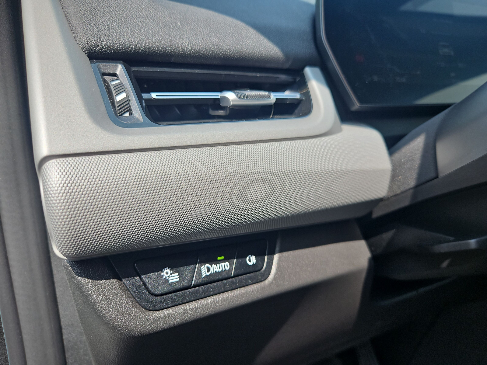 BMW iX1 eDrive 20 - 25