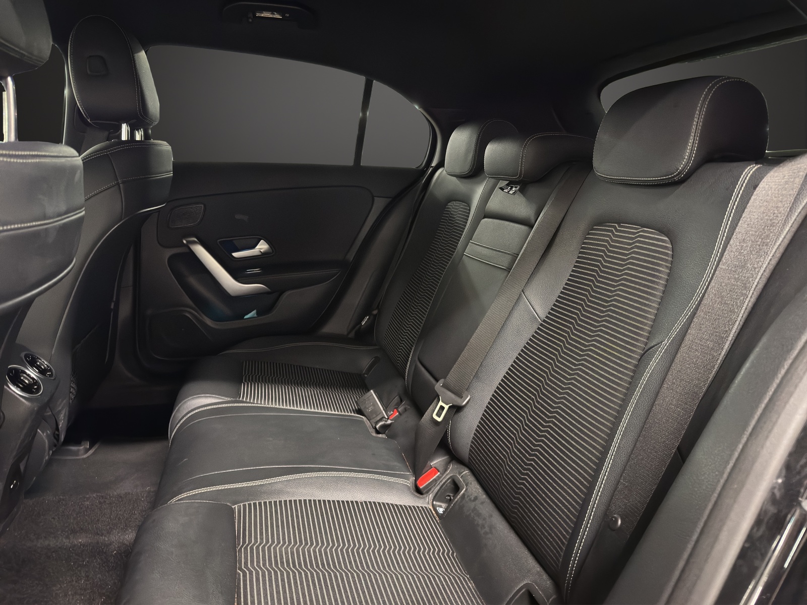 MERCEDES-BENZ A 180 Night Star 7G-DCT - 15