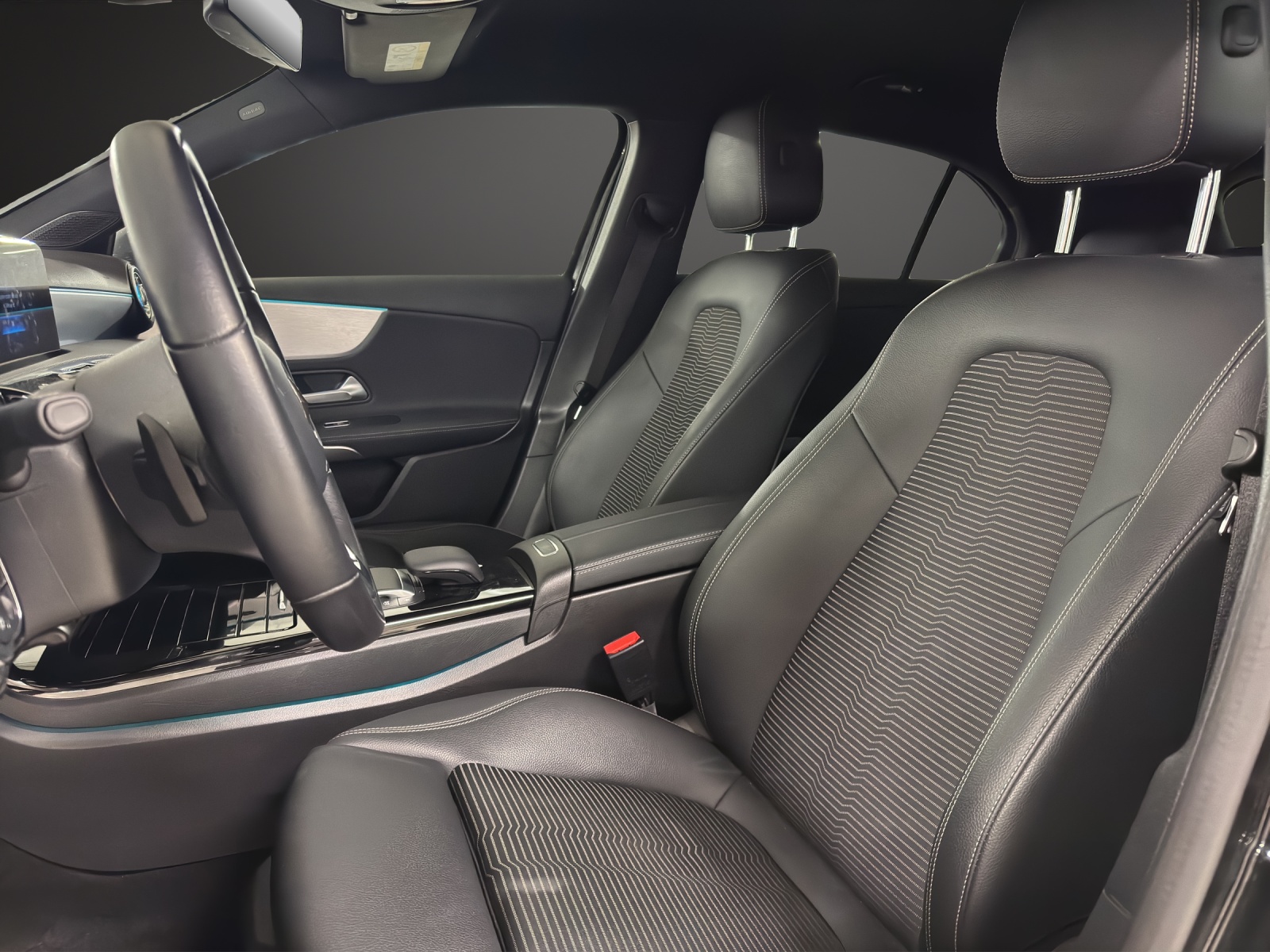 MERCEDES-BENZ A 180 Night Star 7G-DCT - 10