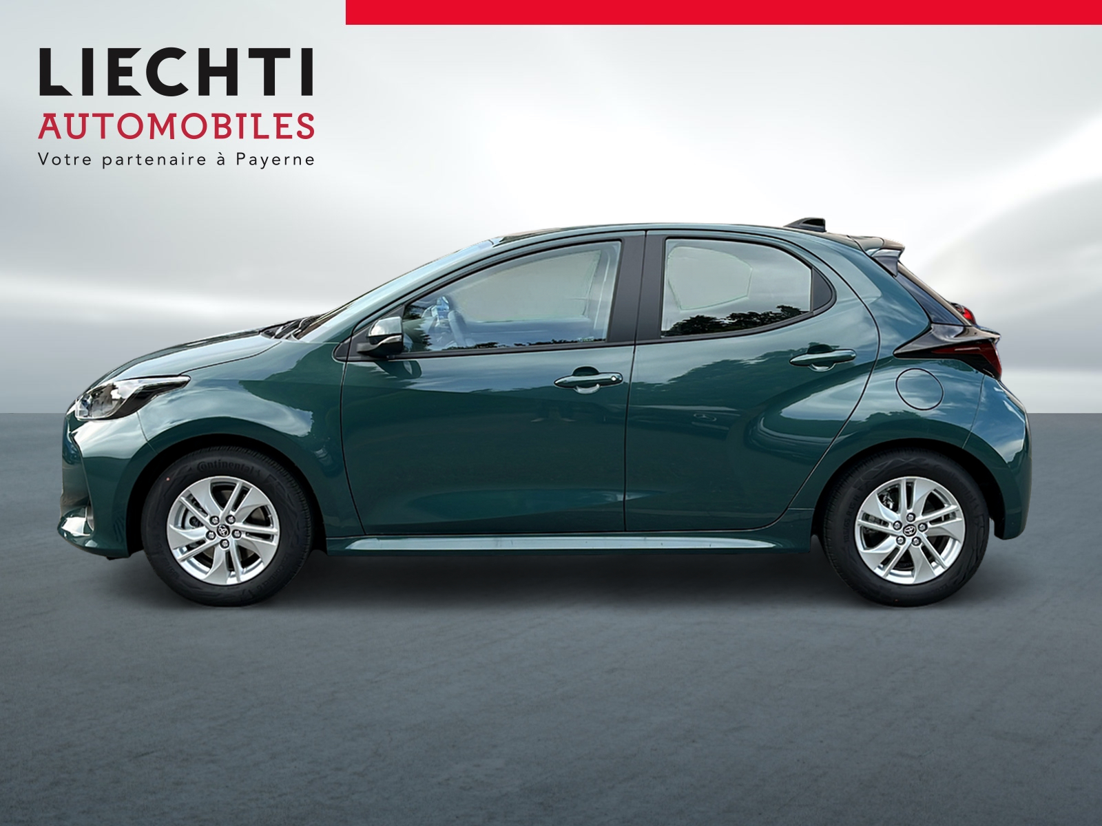 TOYOTA Yaris 1.5 Comfort e-CVT - 2