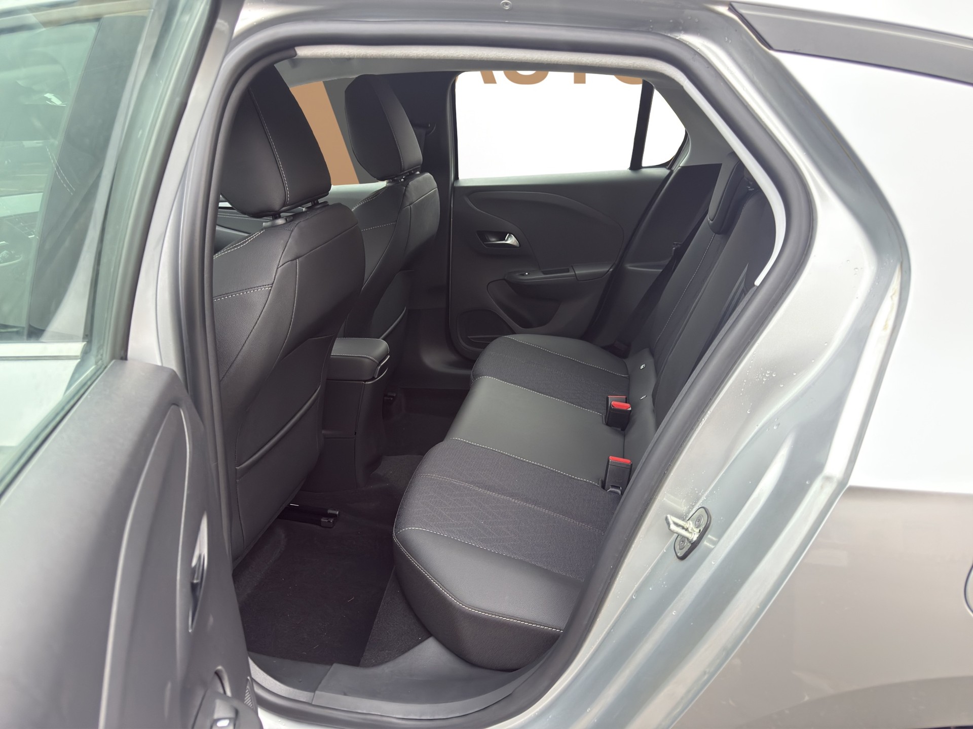 OPEL Corsa e-Elegance 50Kwh - 13