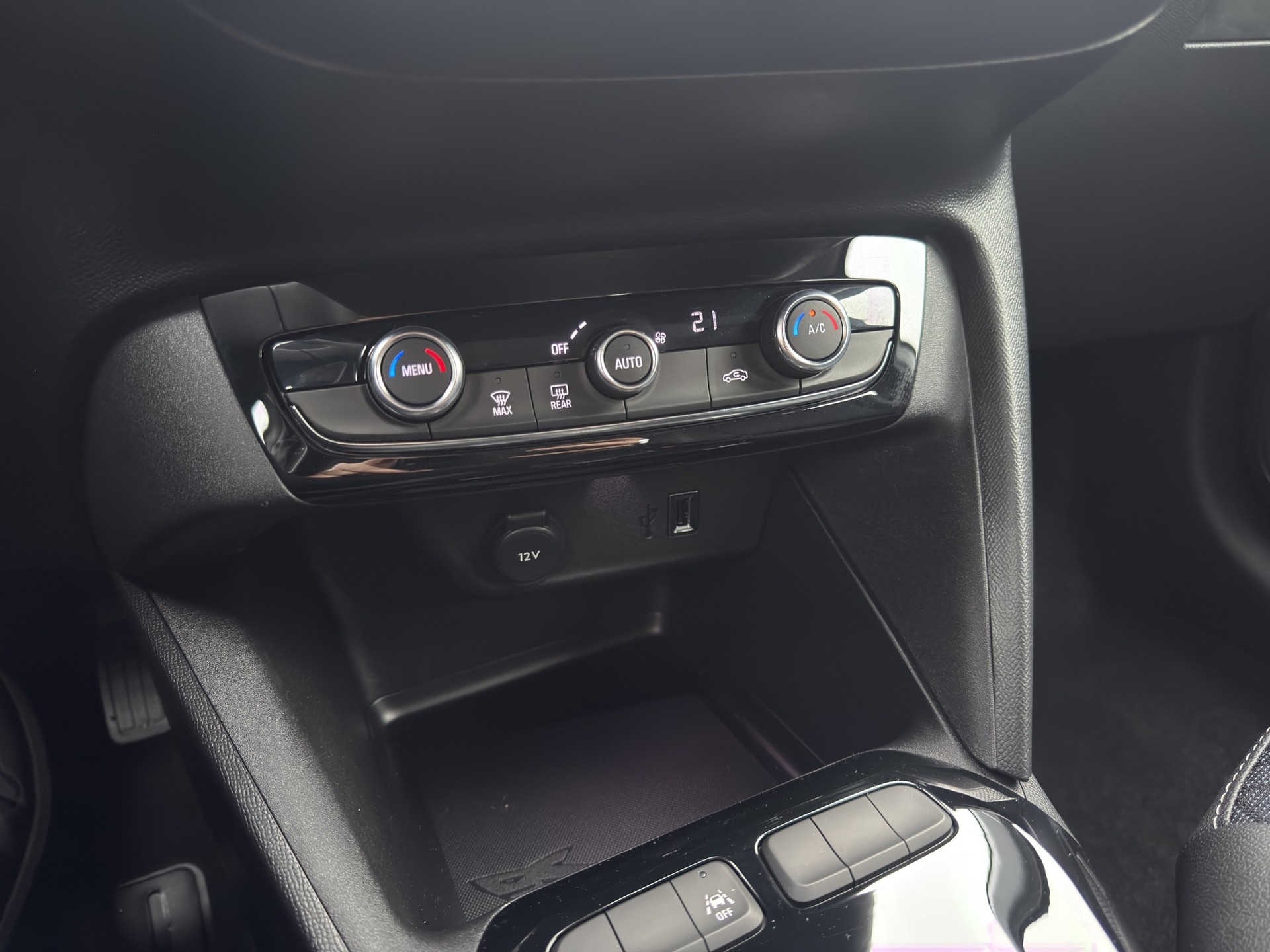 OPEL Corsa e-Elegance 50Kwh - 29