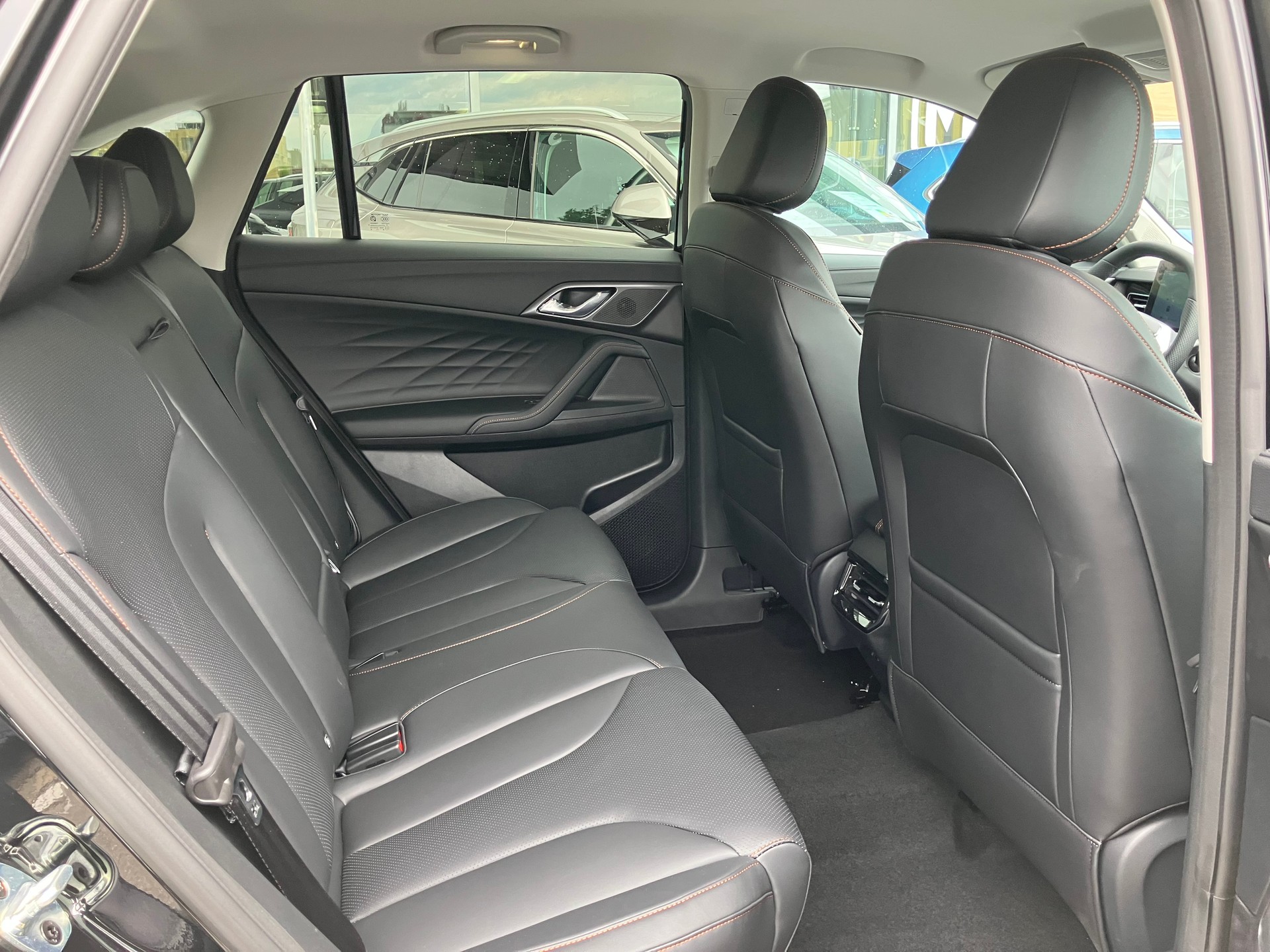 MG HS 1.5 T Hybrid+ Luxury - 9