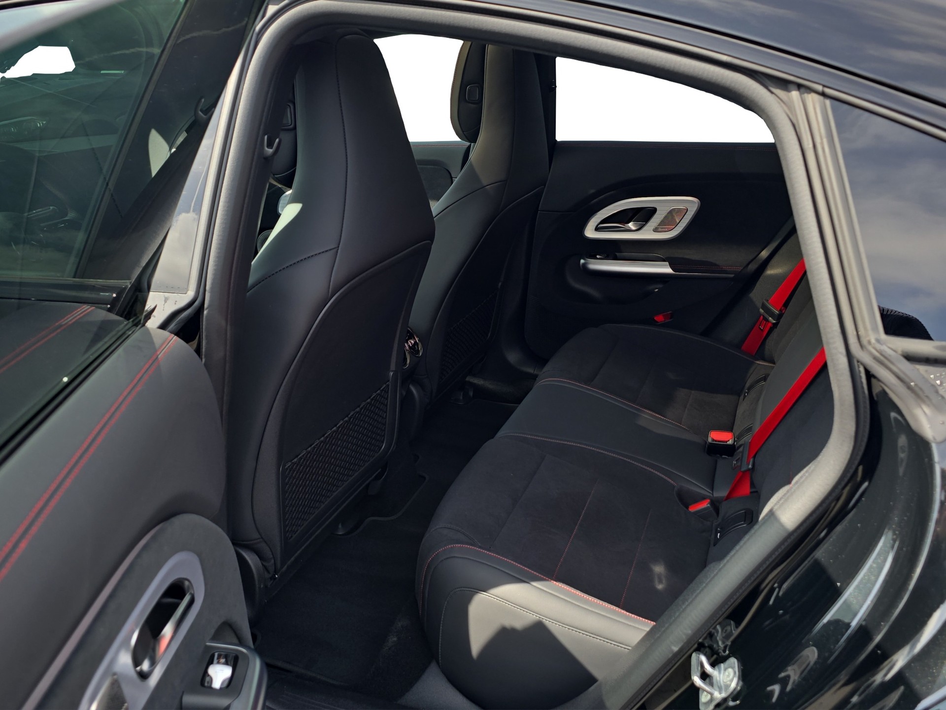 MERCEDES-BENZ CLA 350 4 Matic 85 kWh EQ - 10