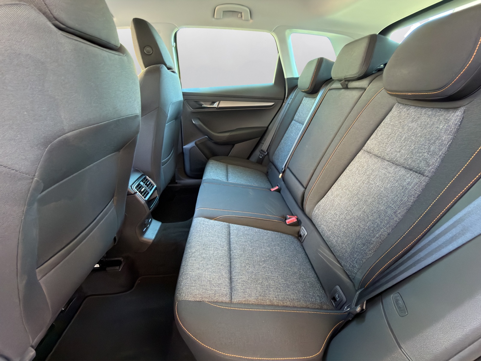 SKODA Karoq 1.5 TSI ACT Clever DSG - 11