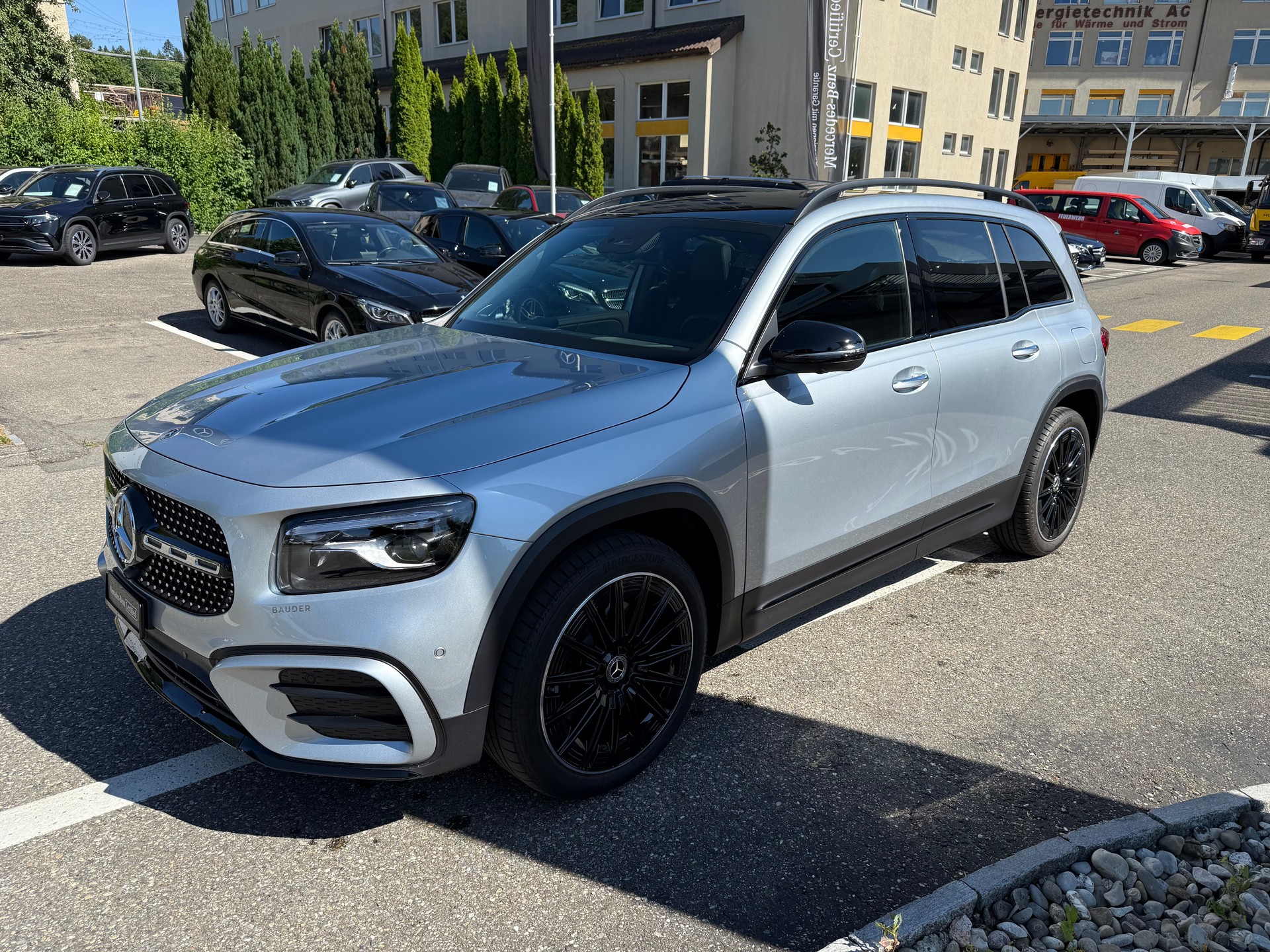 MERCEDES-BENZ GLB 220 4Matic 8G-Tronic - 3