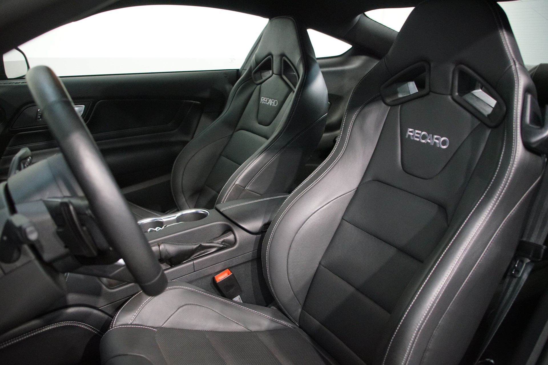 FORD Mustang Fastback 5.0 V8 Mach 1 Automat - 16