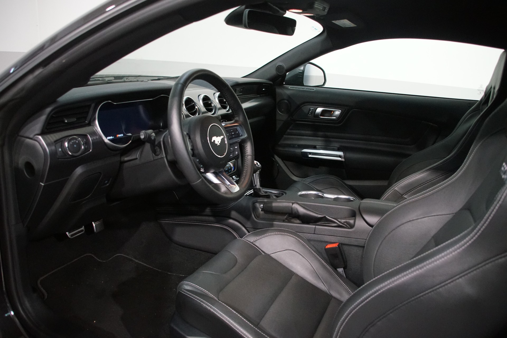 FORD Mustang Fastback 5.0 V8 Mach 1 Automat - 14