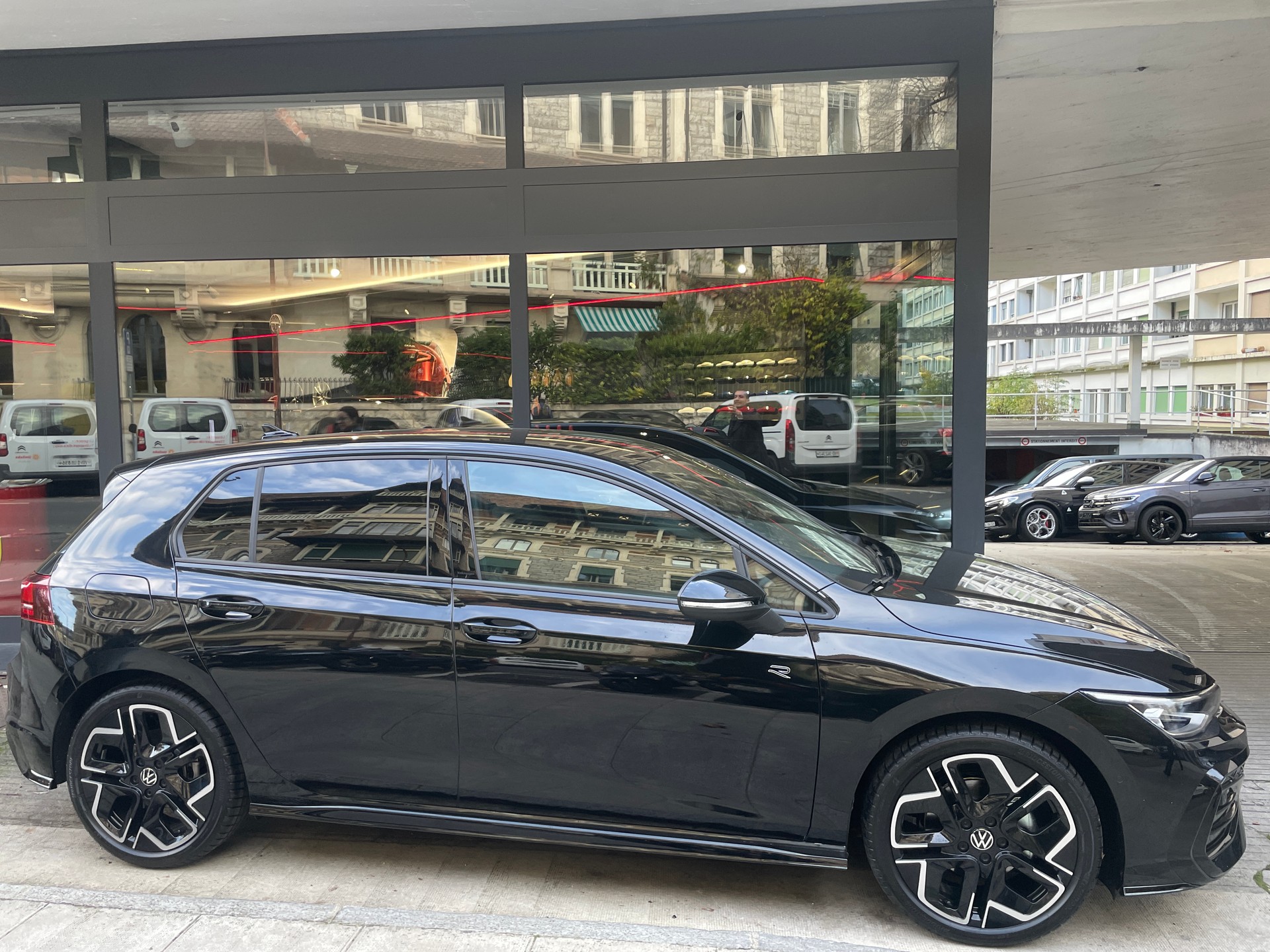 VW Golf 1.5 e TSI R-Line DSG - 3