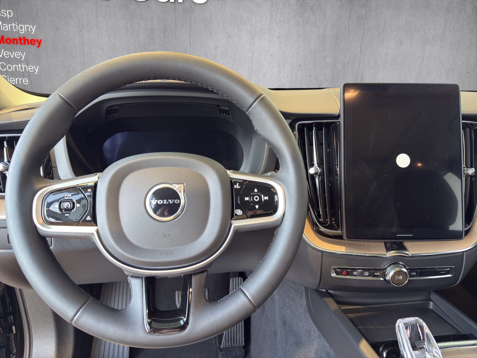 VOLVO XC60 B5 Benzin Mild Hybrid AWD Ultra Dark Geartronic - 11