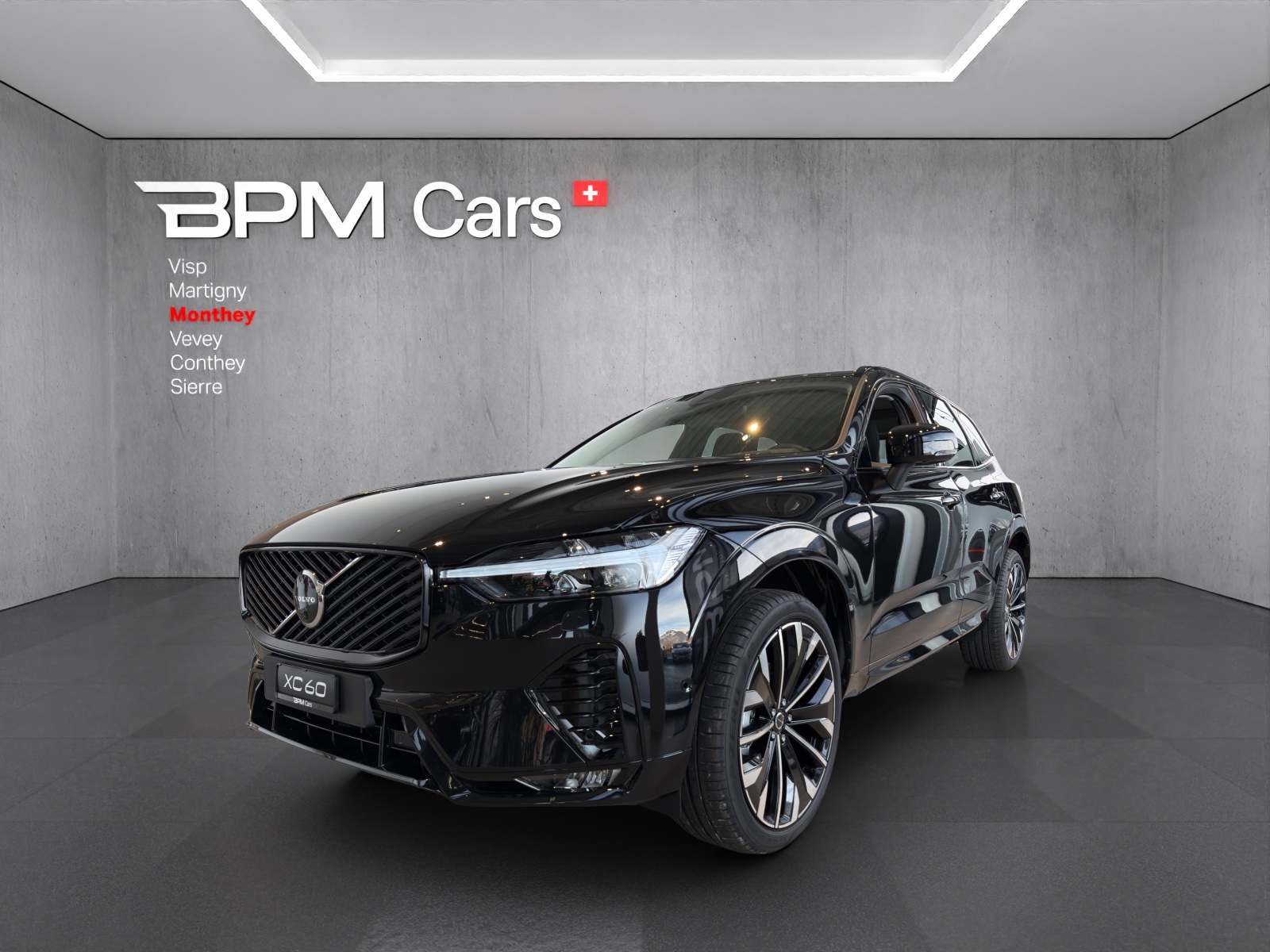 VOLVO XC60 B5 Benzin Mild Hybrid AWD Ultra Dark Geartronic