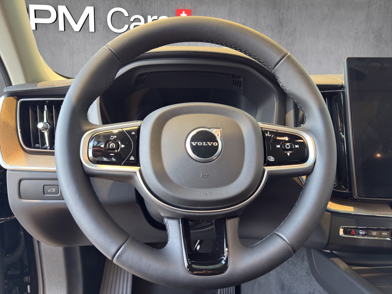 VOLVO XC60 B5 Benzin Mild Hybrid AWD Ultra Dark Geartronic - 12