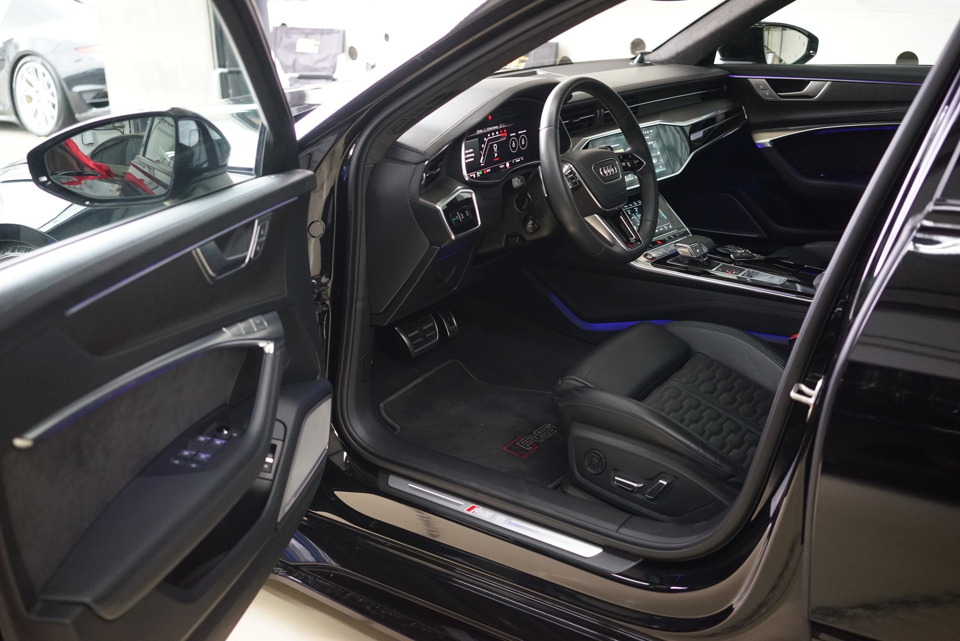 AUDI RS6 Avant 4.0 TFSI V8 quattro - 16