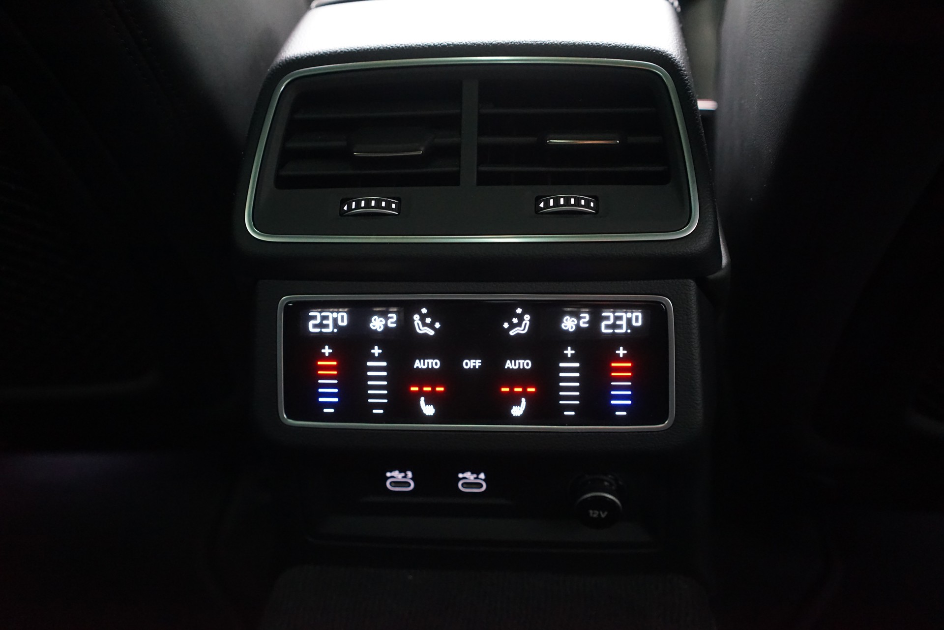 AUDI RS6 Avant 4.0 TFSI V8 quattro - 31