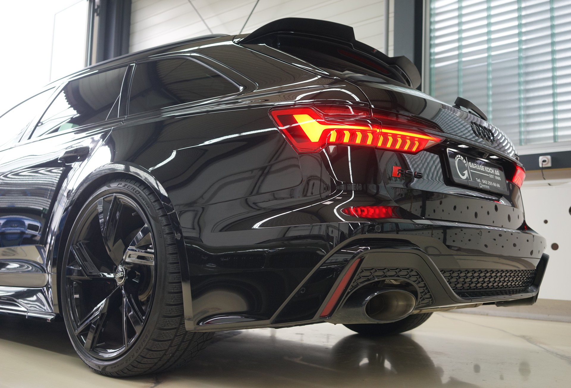 AUDI RS6 Avant 4.0 TFSI V8 quattro - 8