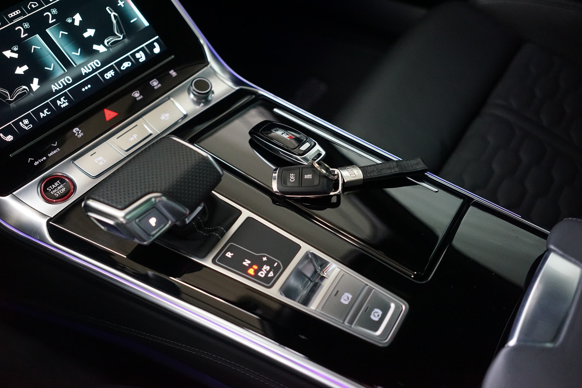 AUDI RS6 Avant 4.0 TFSI V8 quattro - 19