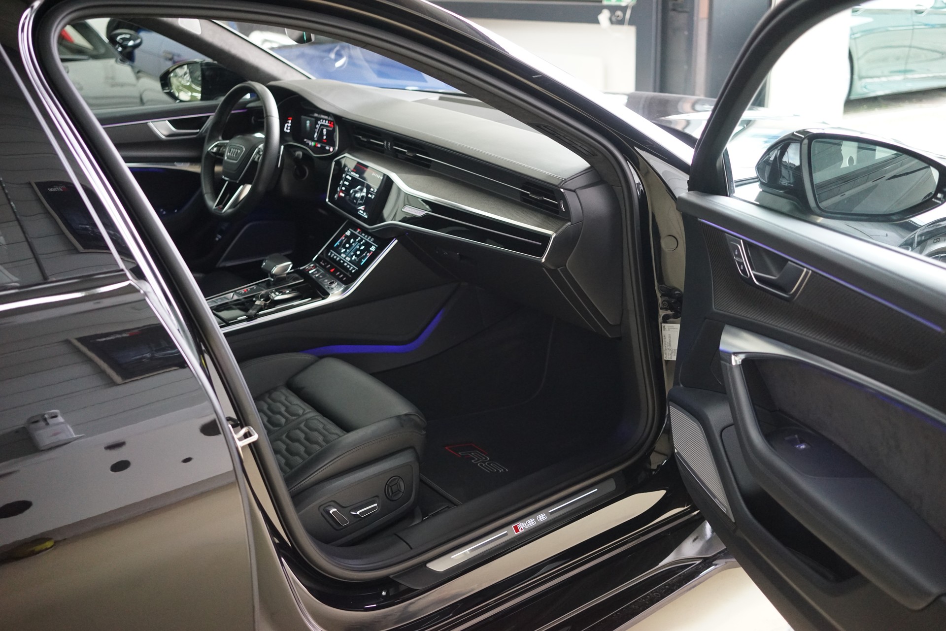 AUDI RS6 Avant 4.0 TFSI V8 quattro - 27