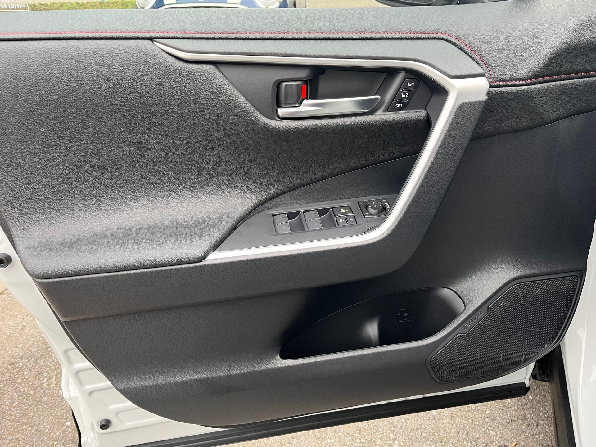 TOYOTA RAV-4 2.5 PHEV Platinum e-CVT 4WD - 23