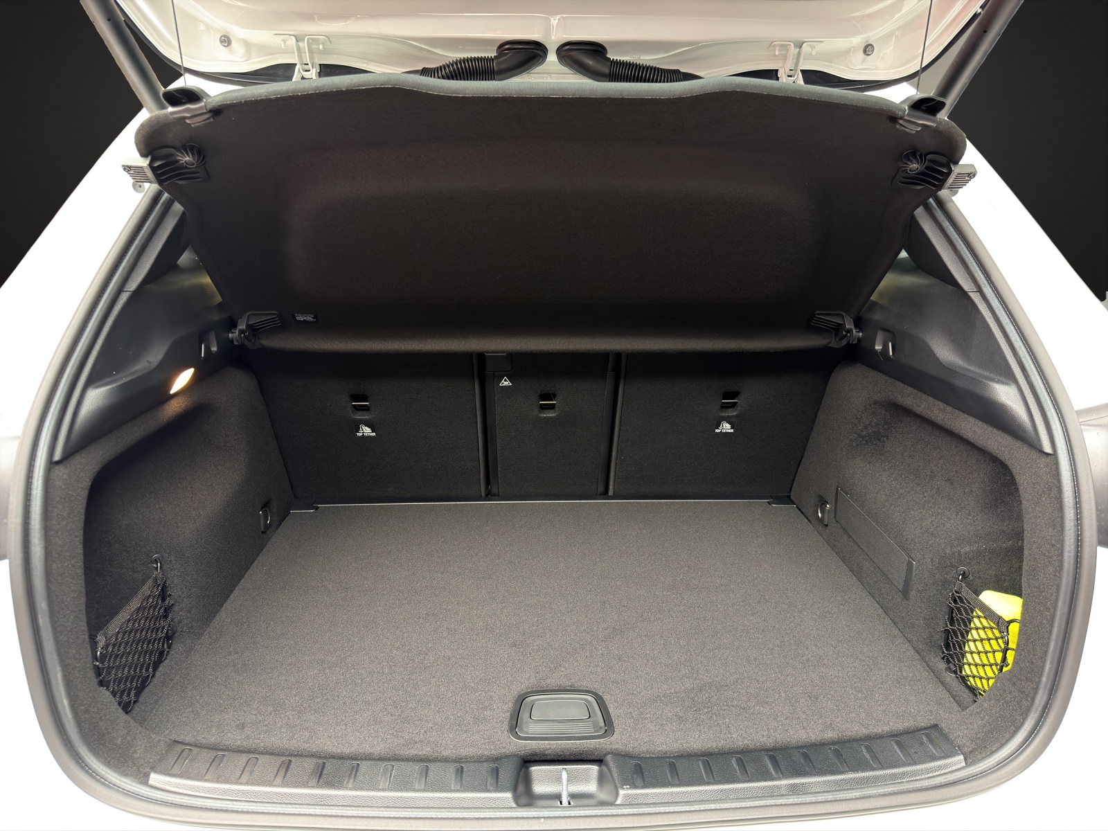 MERCEDES-BENZ GLA 200 Night Star 7G-D - 10