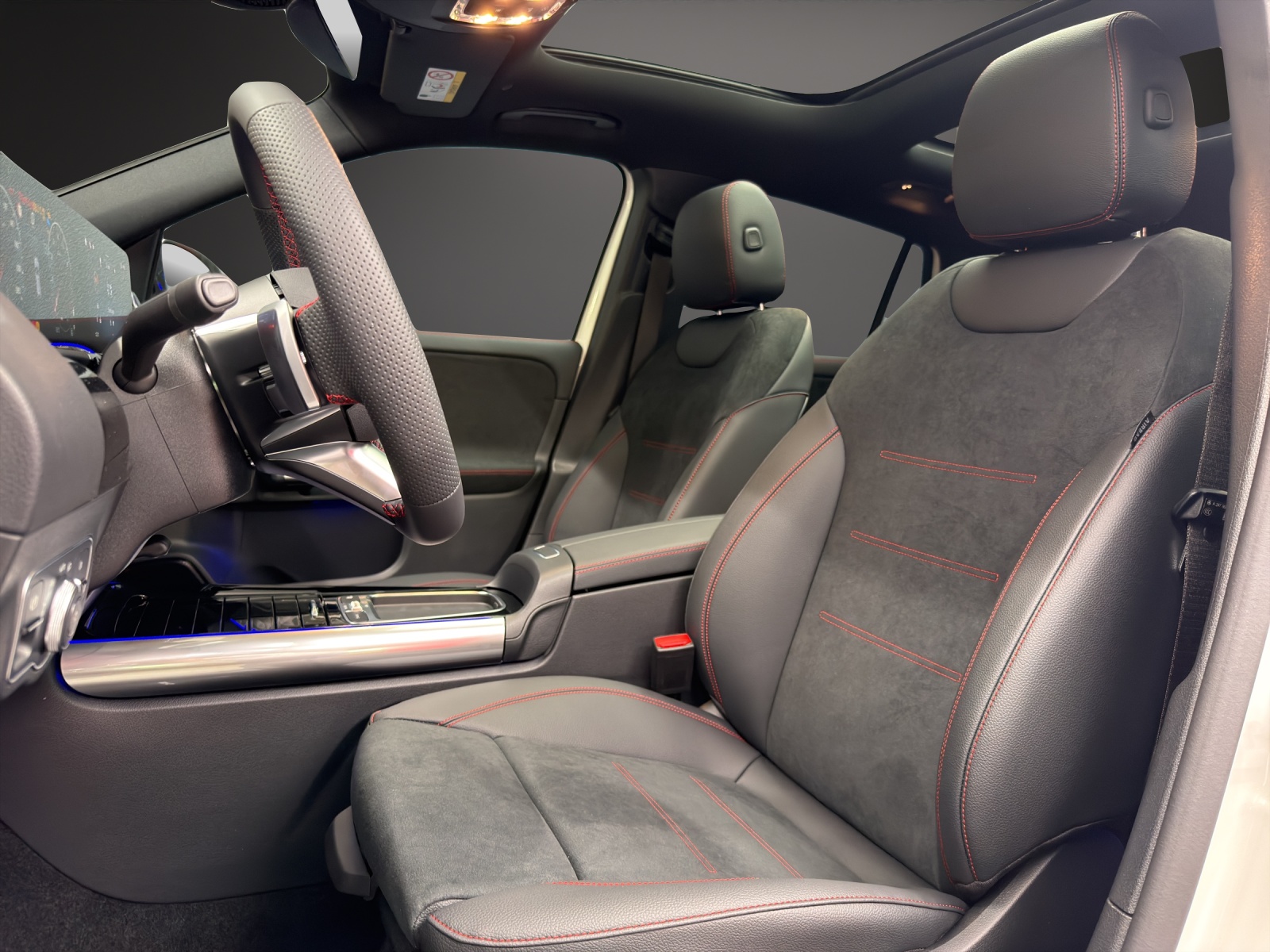 MERCEDES-BENZ GLA 200 Night Star 7G-D - 8