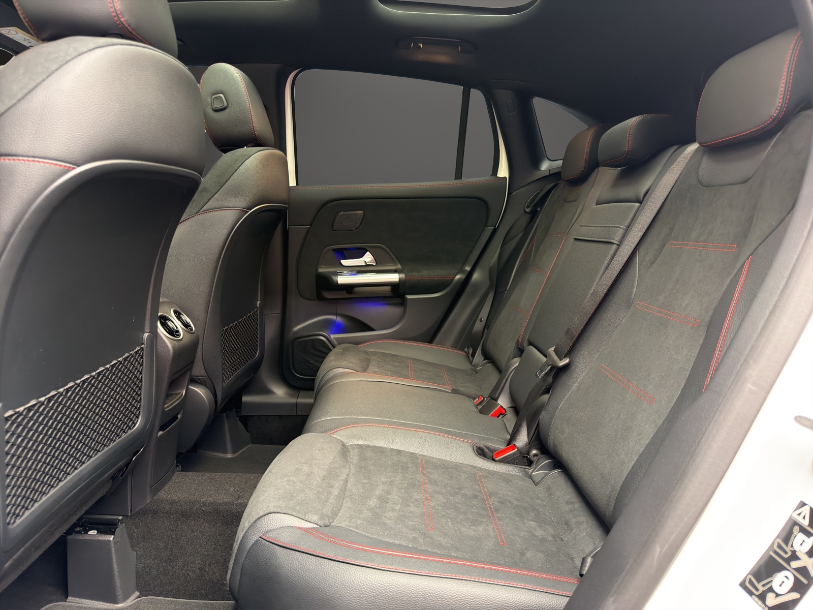 MERCEDES-BENZ GLA 200 Night Star 7G-D - 9
