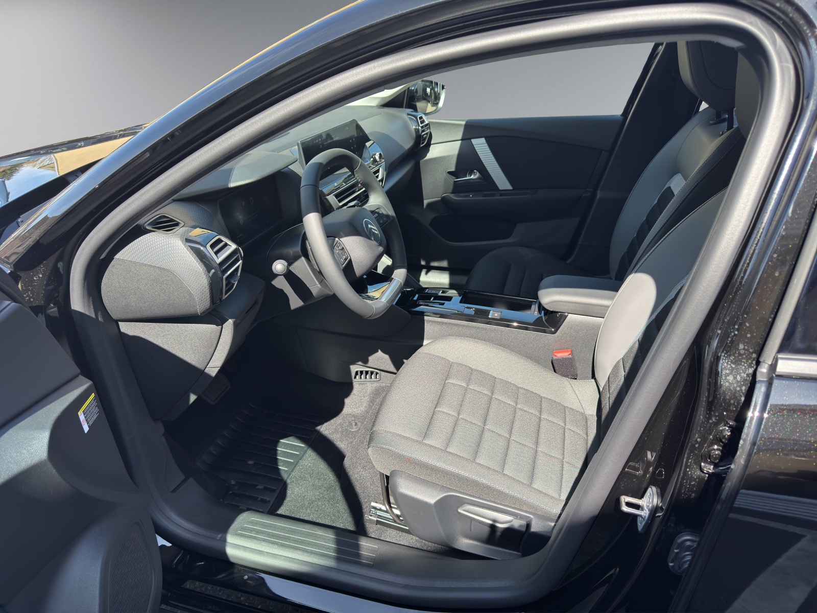 CITROEN C4 1.2 Hybrid You+ - 4