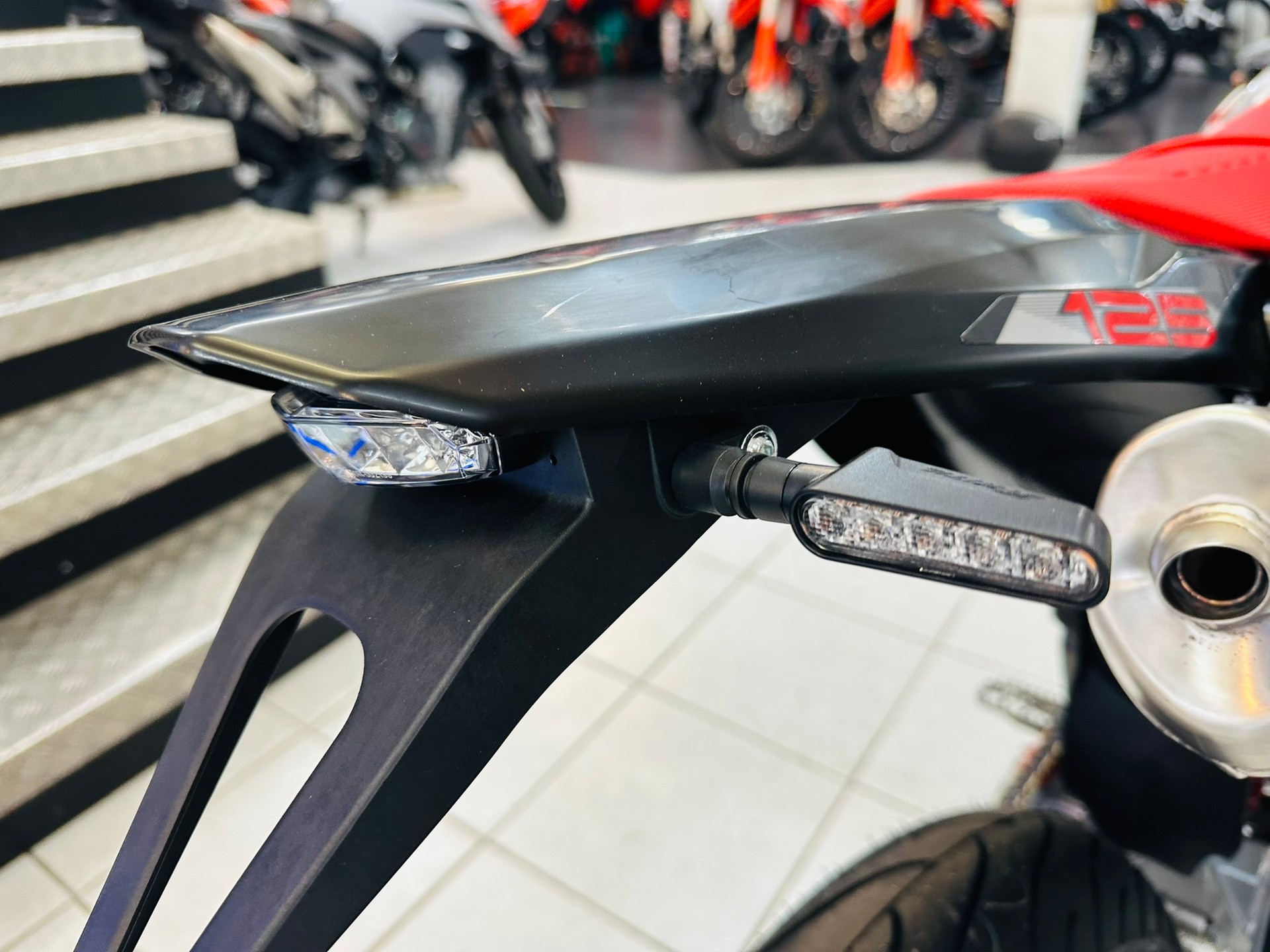 FANTIC Motard 125 Performance - 6
