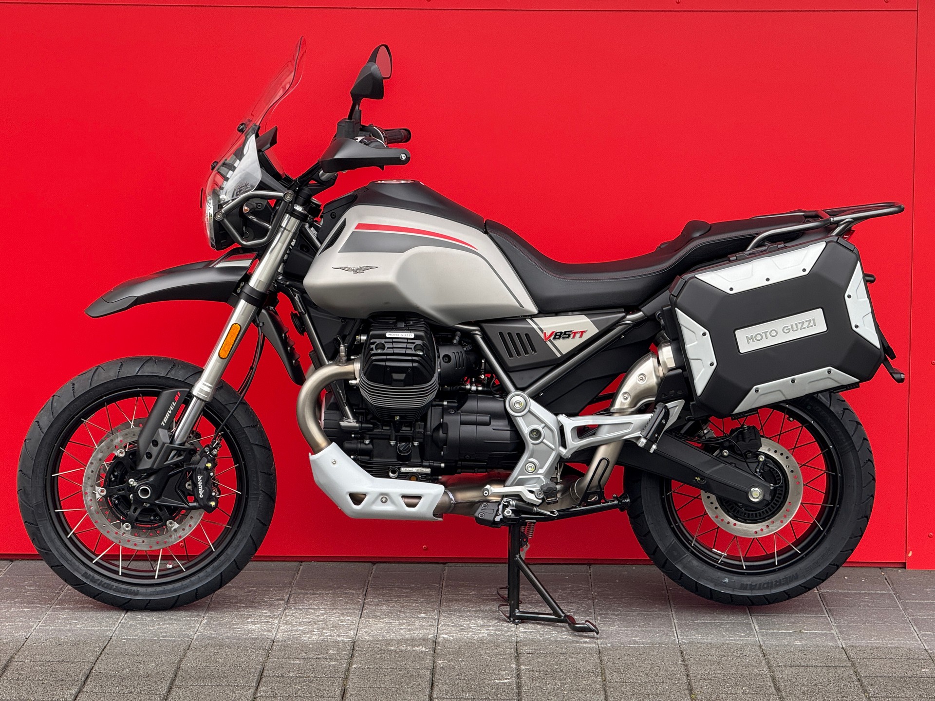 MOTO GUZZI V85 TT Travel Pack (35kW) - 14