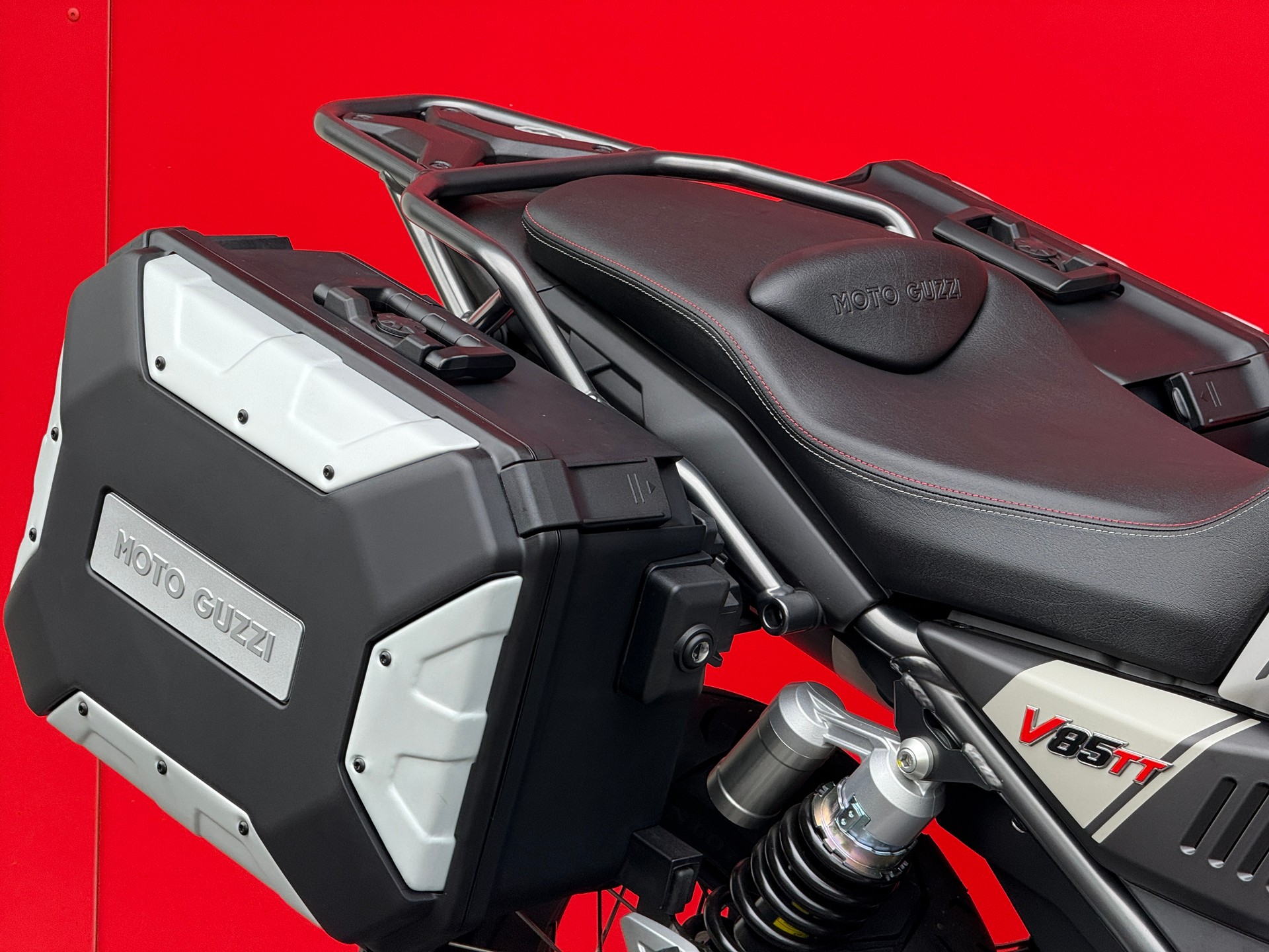 MOTO GUZZI V85 TT Travel Pack (35kW) - 9
