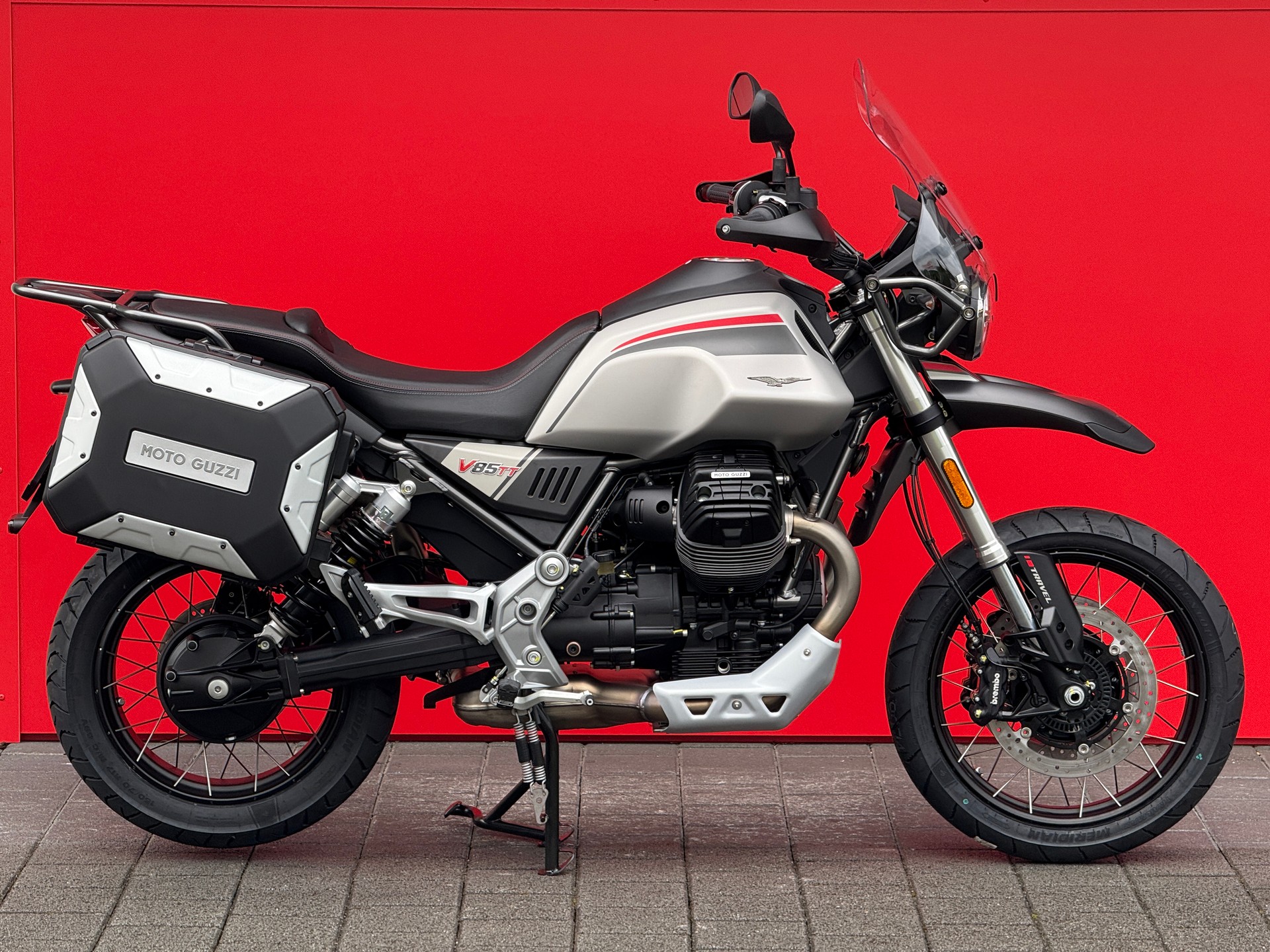 MOTO GUZZI V85 TT Travel Pack (35kW)