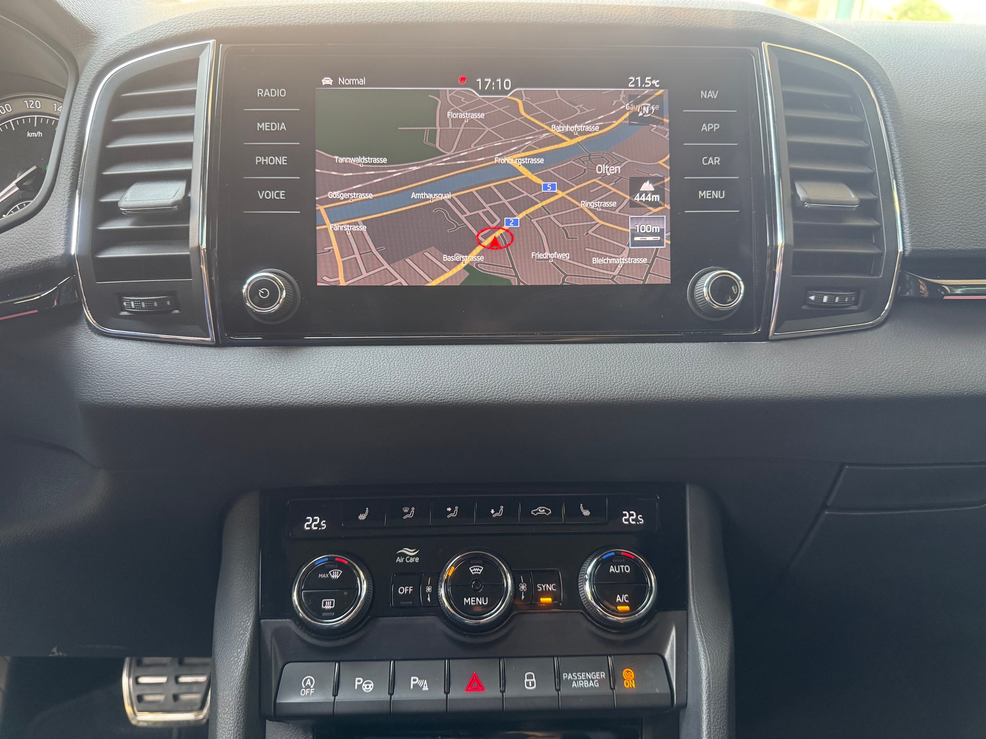 SKODA Karoq 1.5 TSI ACT SportLine DSG - 16