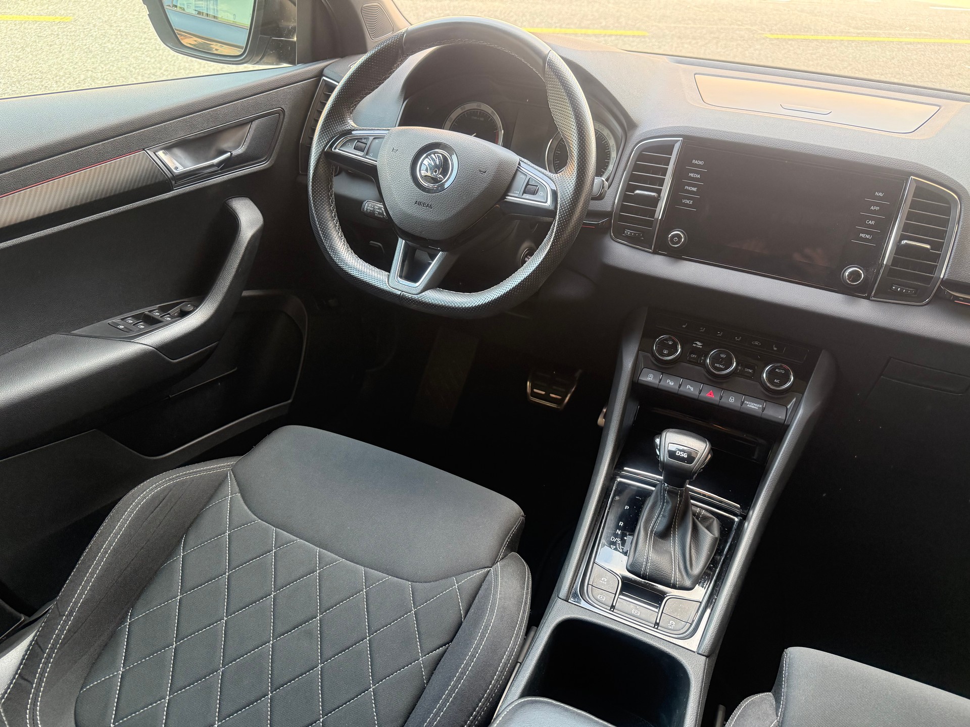SKODA Karoq 1.5 TSI ACT SportLine DSG - 10