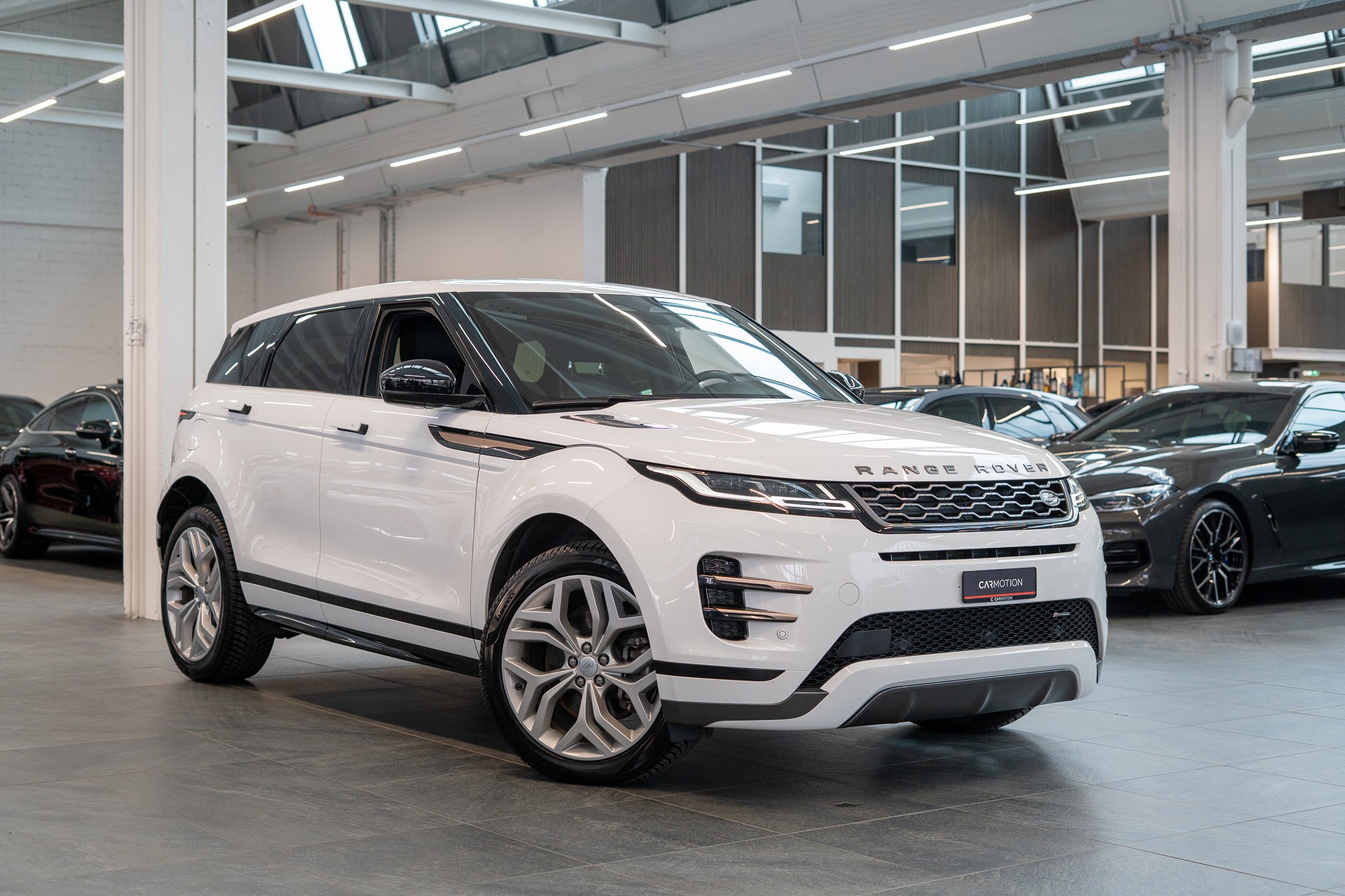 Range Rover Evoque 2.0 D 165 R-Dynamic SE / Rückfahrkamera / el.Sitze / el.Heckklappe