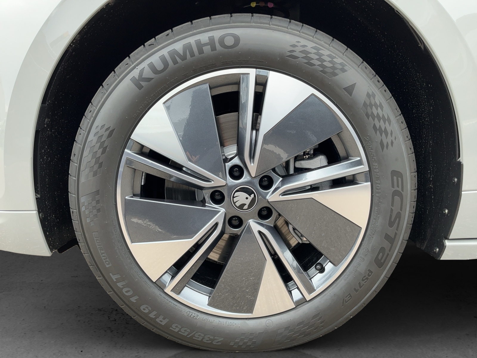 SKODA Enyaq 85x Dynamic 4x4 - 13