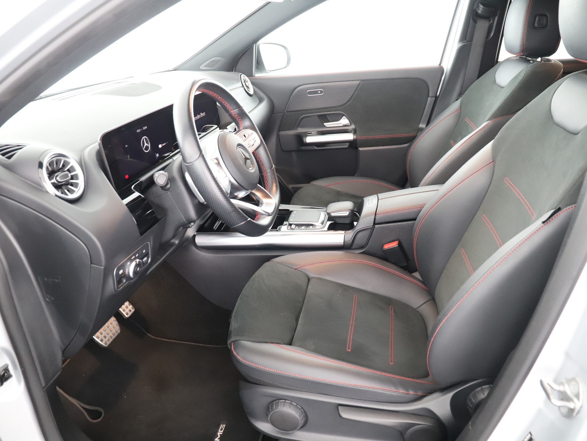 MERCEDES-BENZ GLA 250e AMG Line 8G-DCT - 10